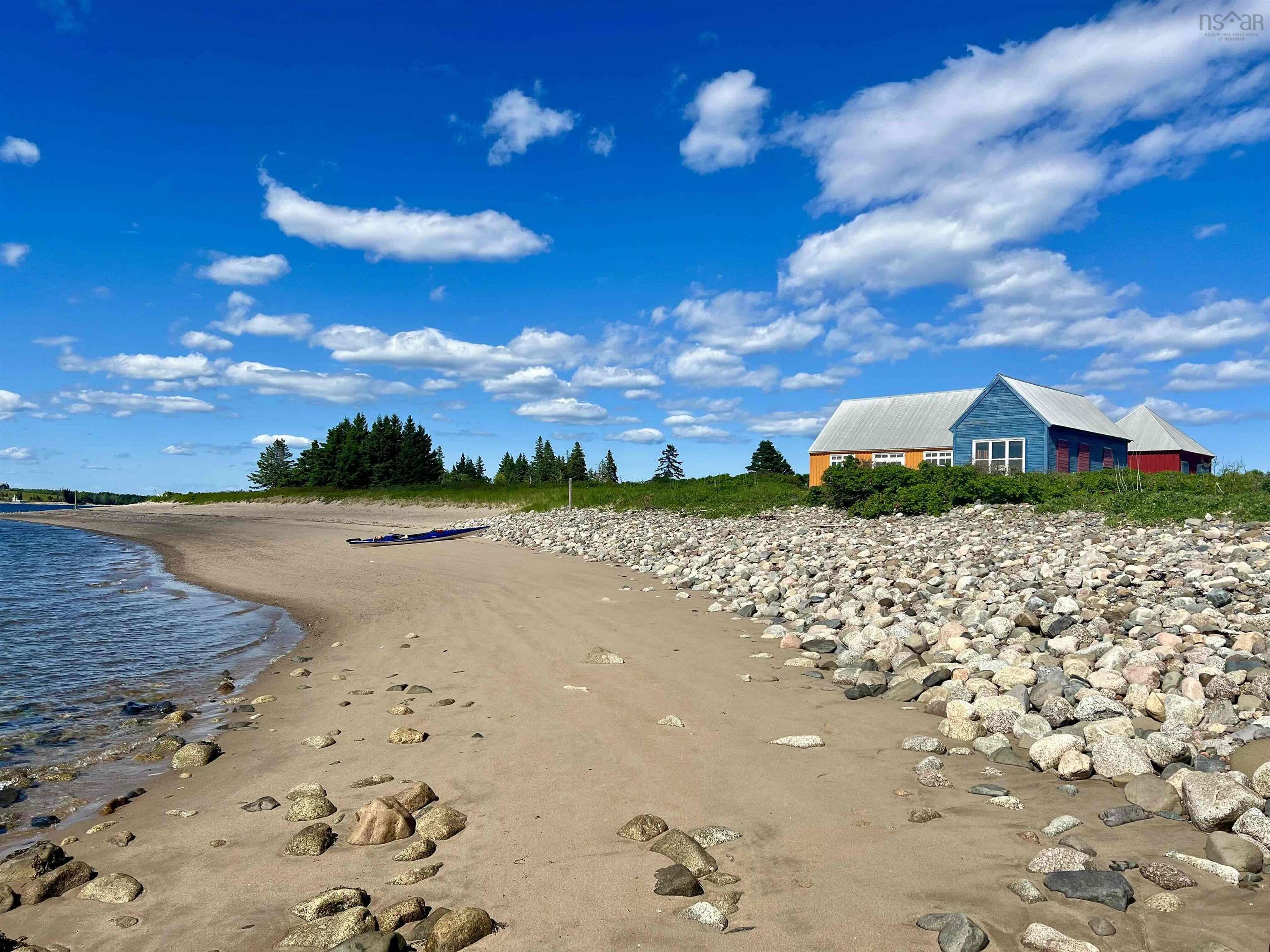 $1,599,000.00: Spectacle Island, Mahone Bay
