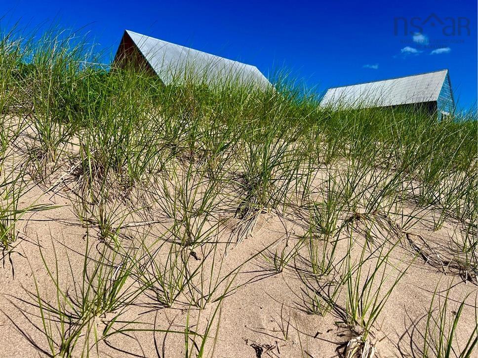 $1,599,000.00: Spectacle Island, Mahone Bay