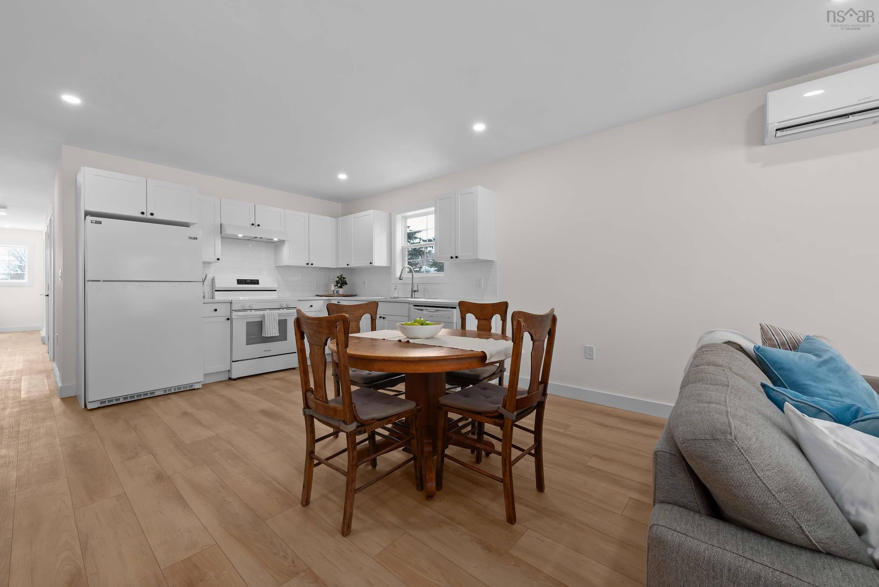 $375,000.00: 13675 Highway #1, Hants Border