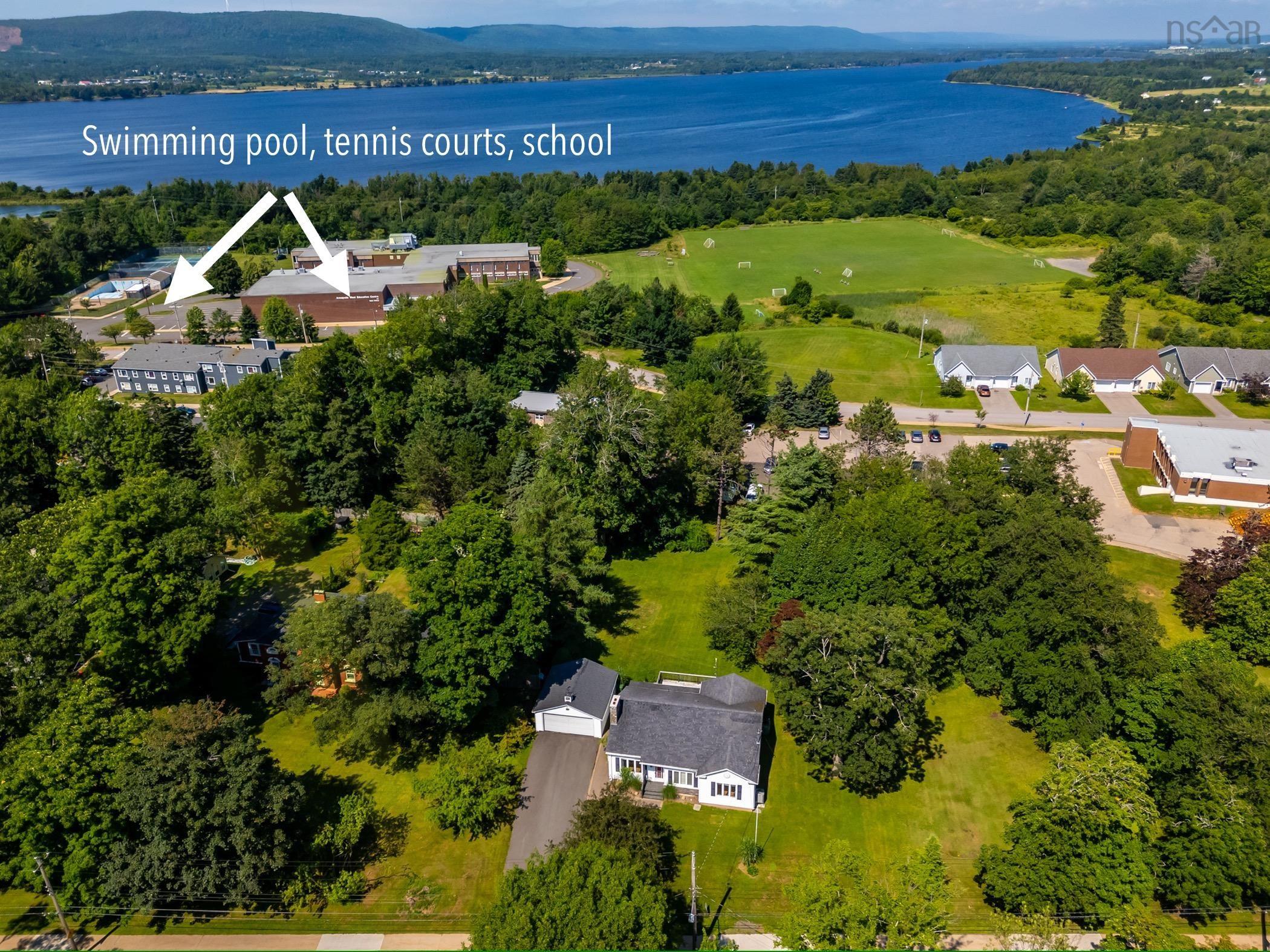 $435,000.00: 726 St George Street, Annapolis Royal