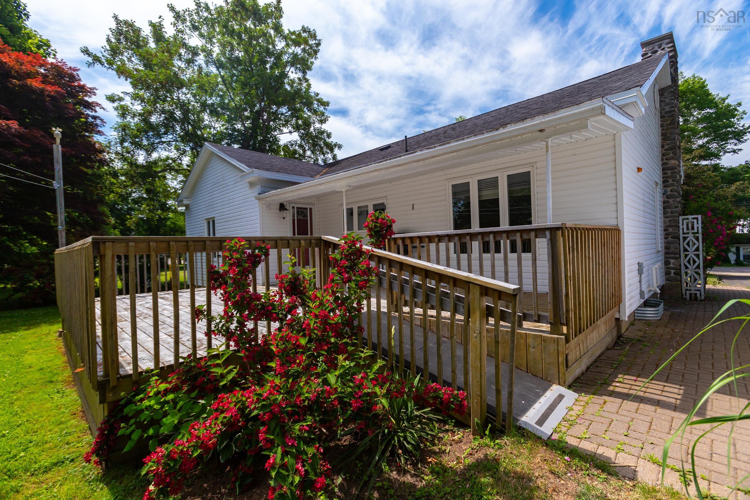 $435,000.00: 726 St George Street, Annapolis Royal