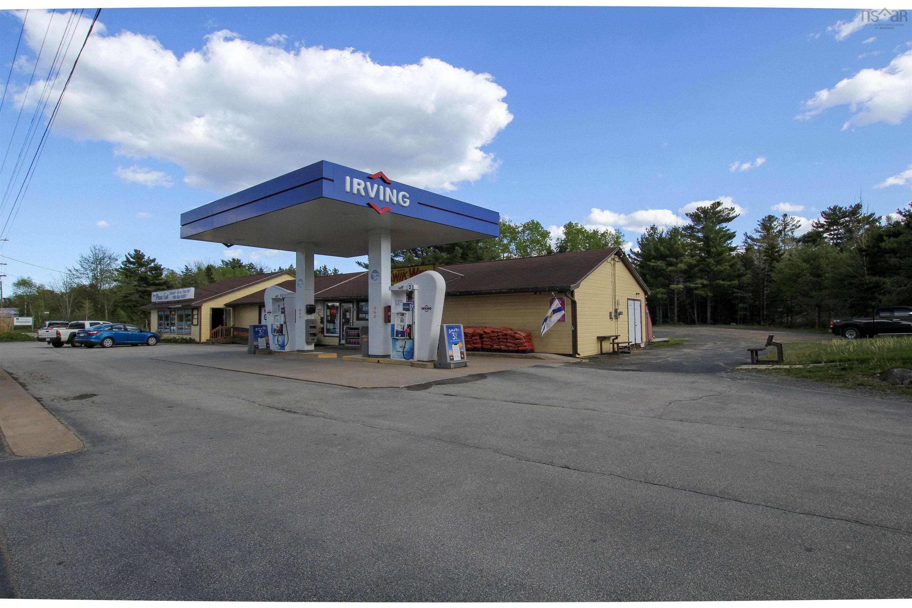 $1,495,900.00: 11261 Highway 3 Centre, Lunenburg