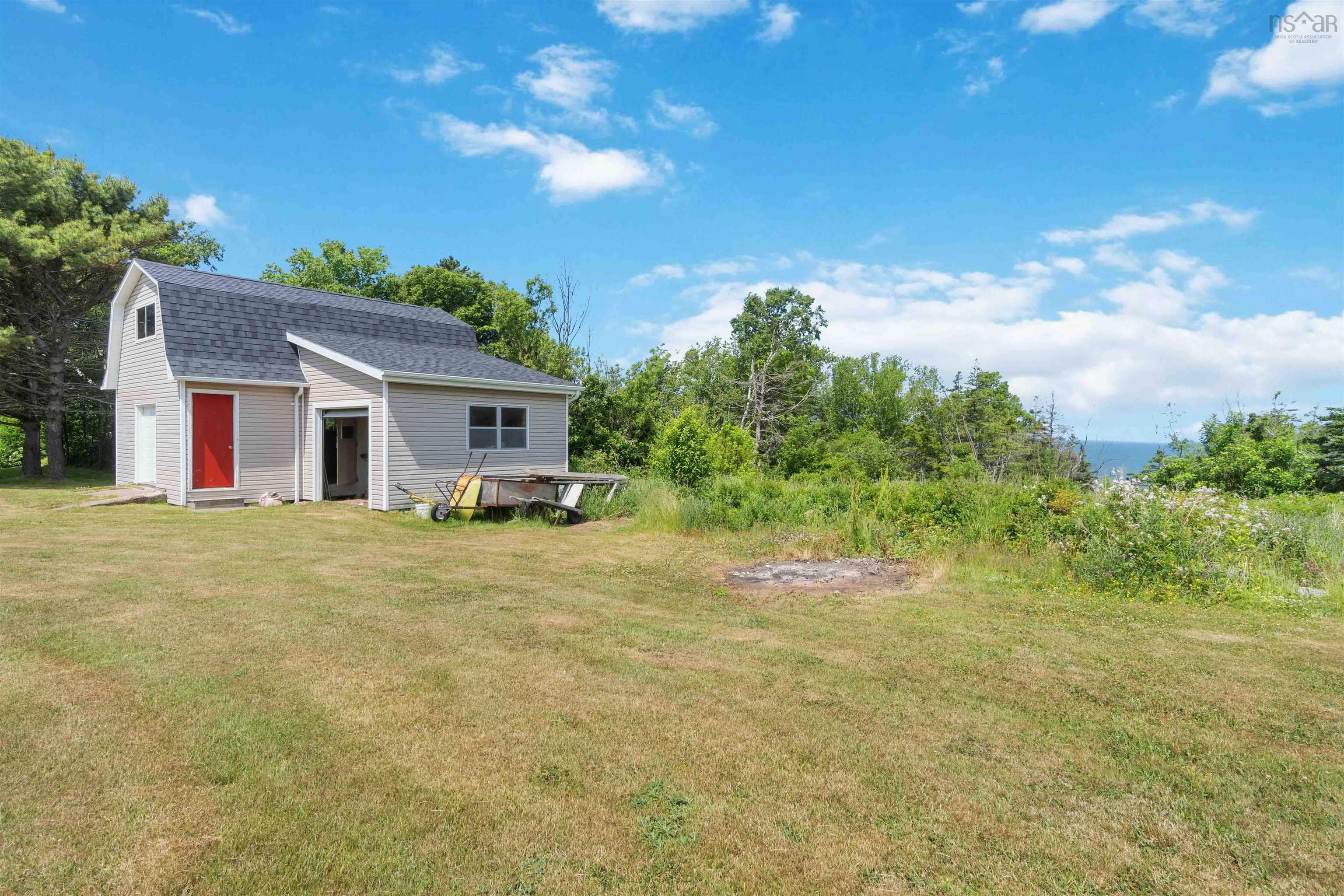 $324,900.00: 5191 Shore Road W, Parkers Cove