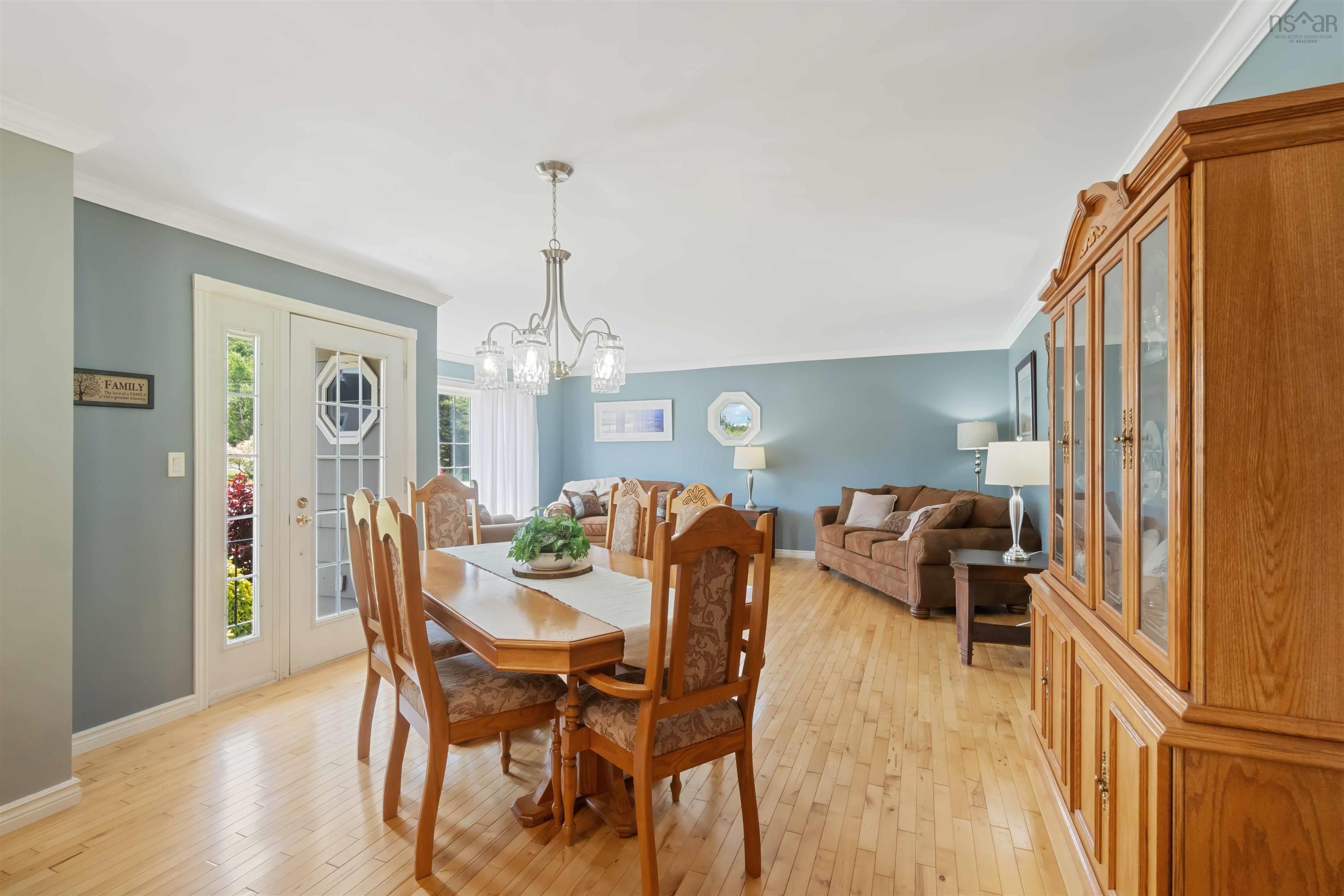 $324,900.00: 5191 Shore Road W, Parkers Cove