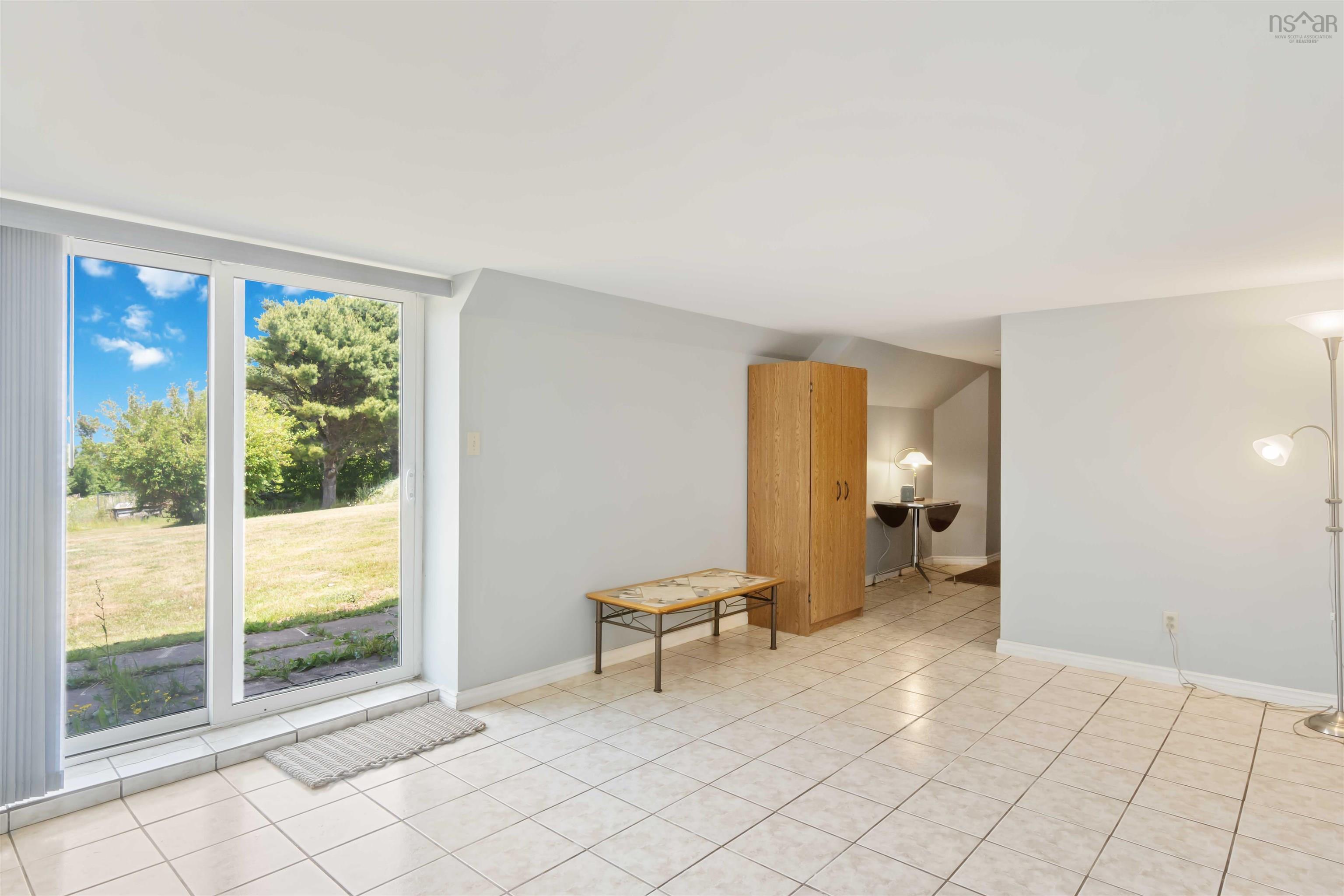 $324,900.00: 5191 Shore Road W, Parkers Cove