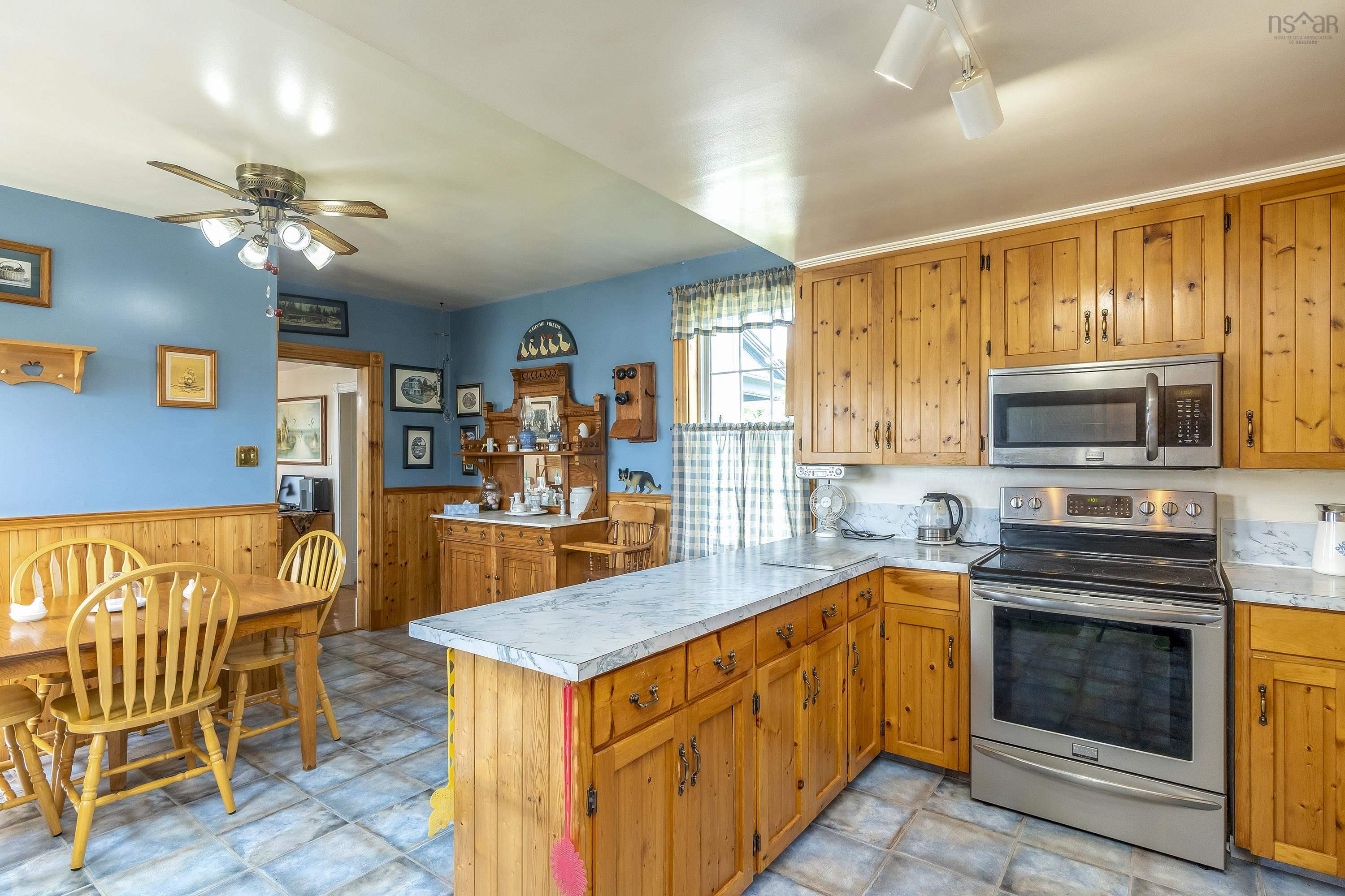 $650,000.00: 5454 Granville Road, Granville Ferry