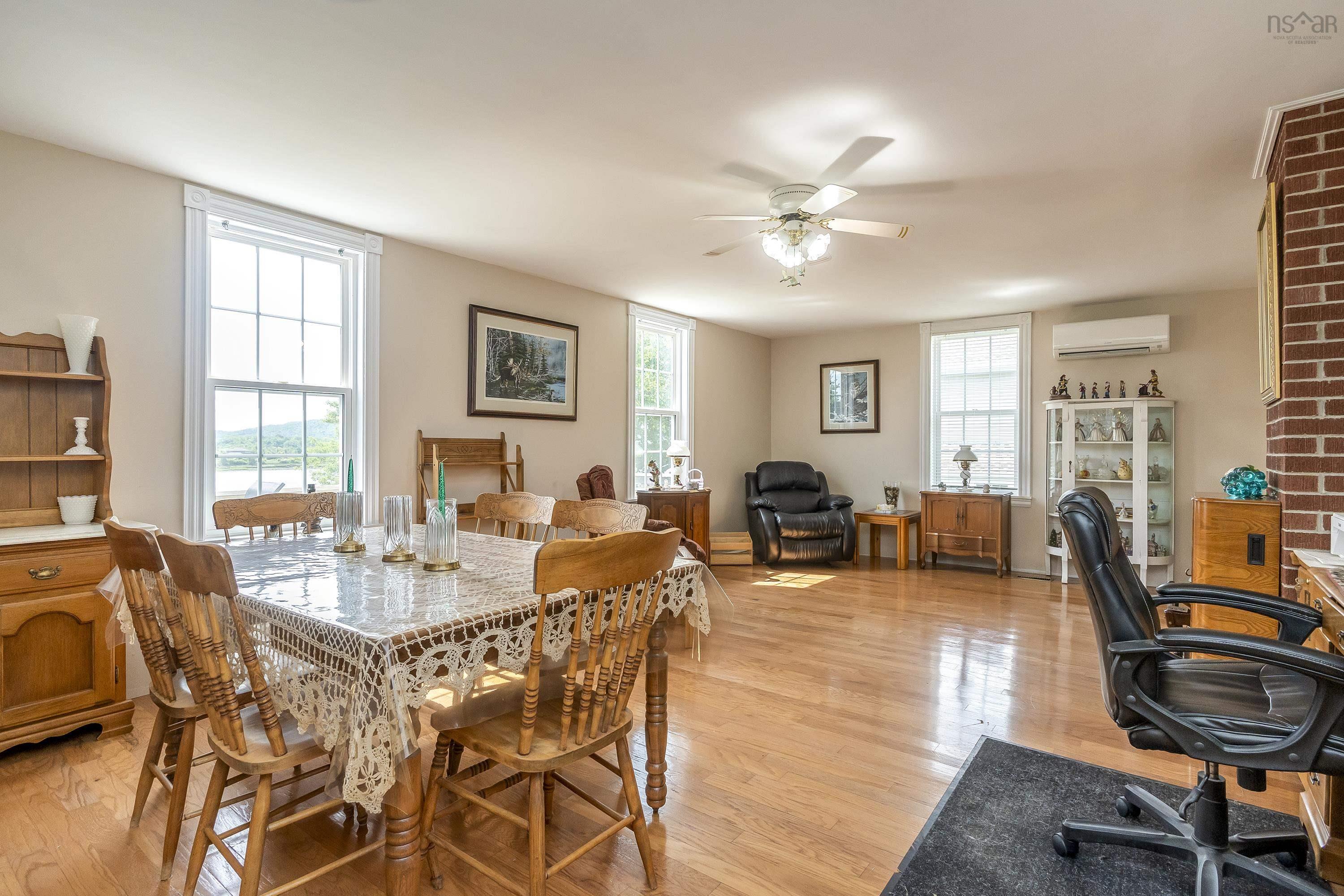 $650,000.00: 5454 Granville Road, Granville Ferry