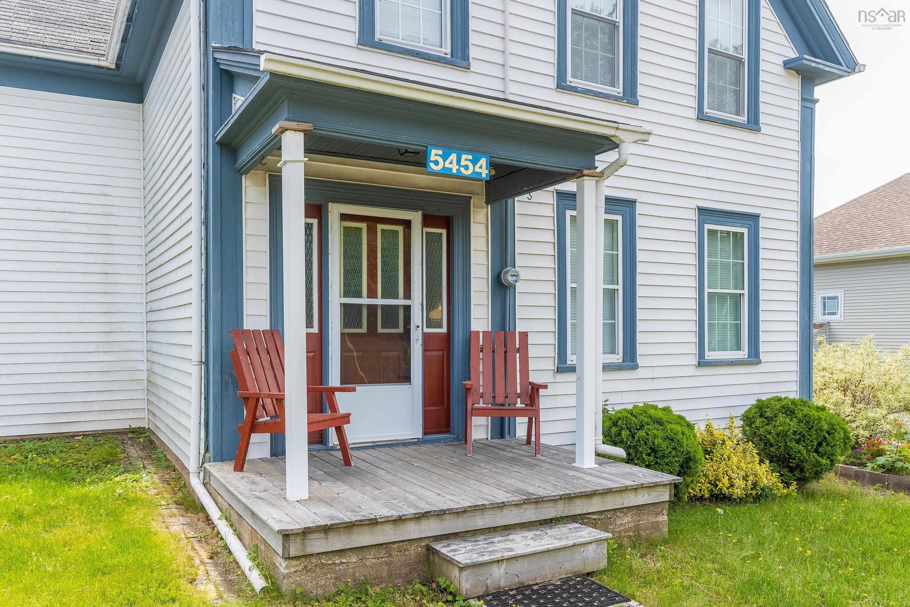 $650,000.00: 5454 Granville Road, Granville Ferry