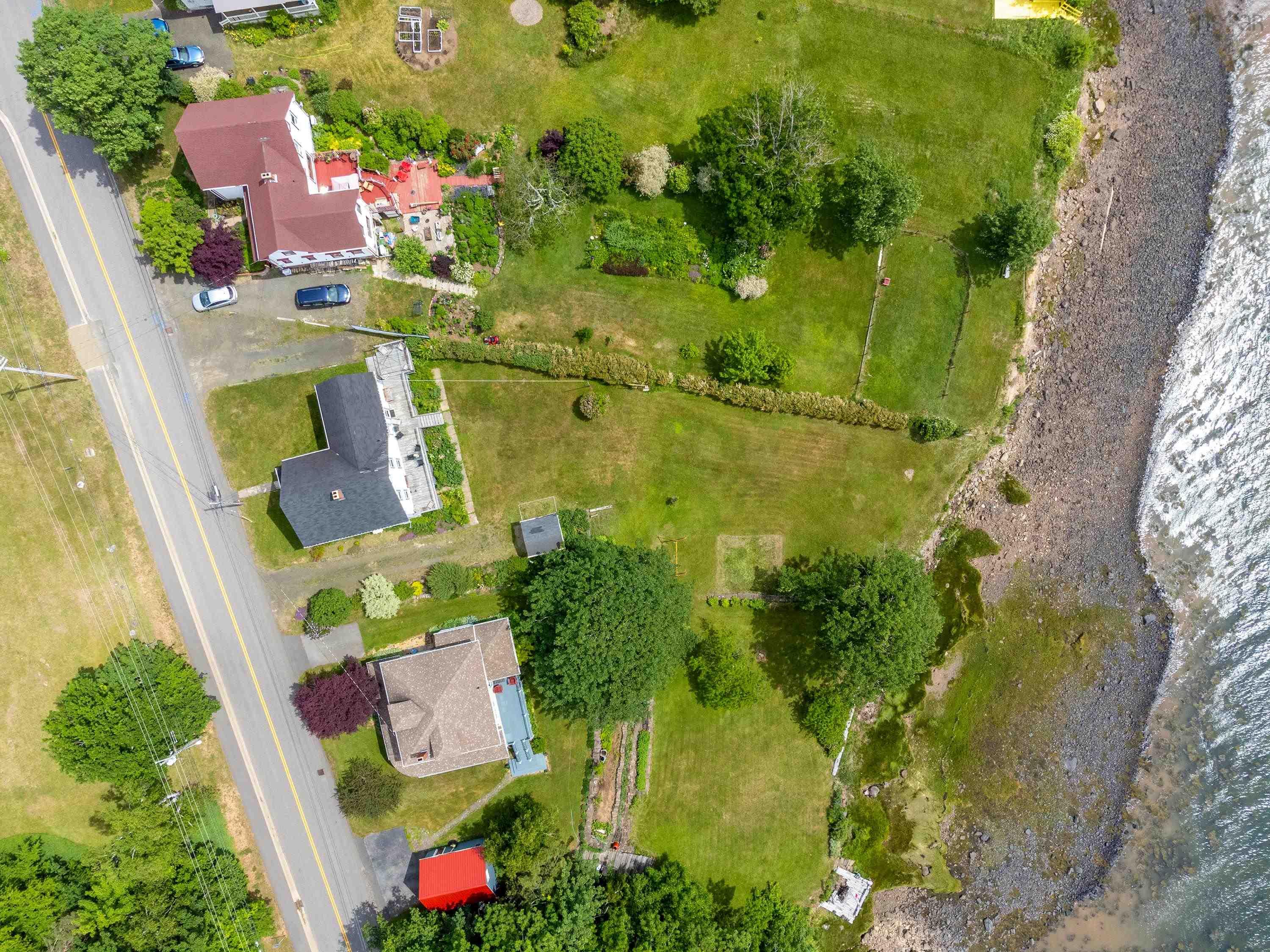 $650,000.00: 5454 Granville Road, Granville Ferry