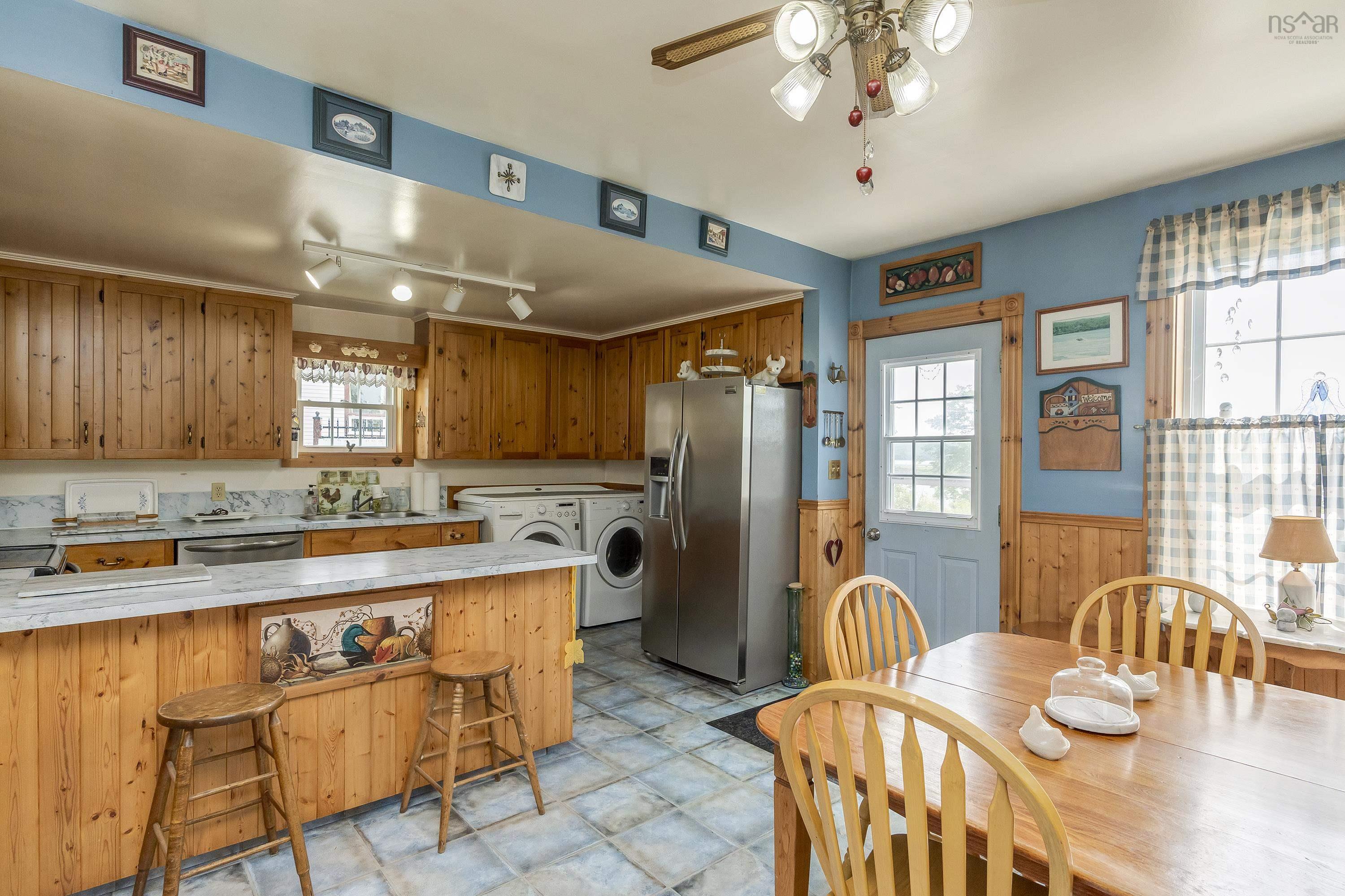 $650,000.00: 5454 Granville Road, Granville Ferry