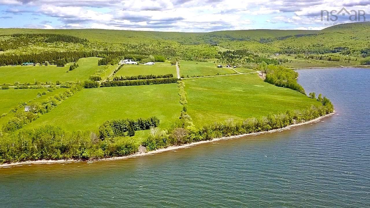 $885,700.00: Portion of 1 Highway 395, East Lake Ainslie