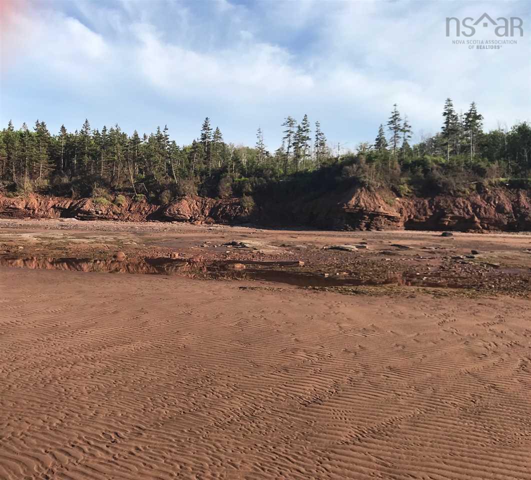 $3,700,000.00: 1659 Fox Harbour Road, Fox Harbour