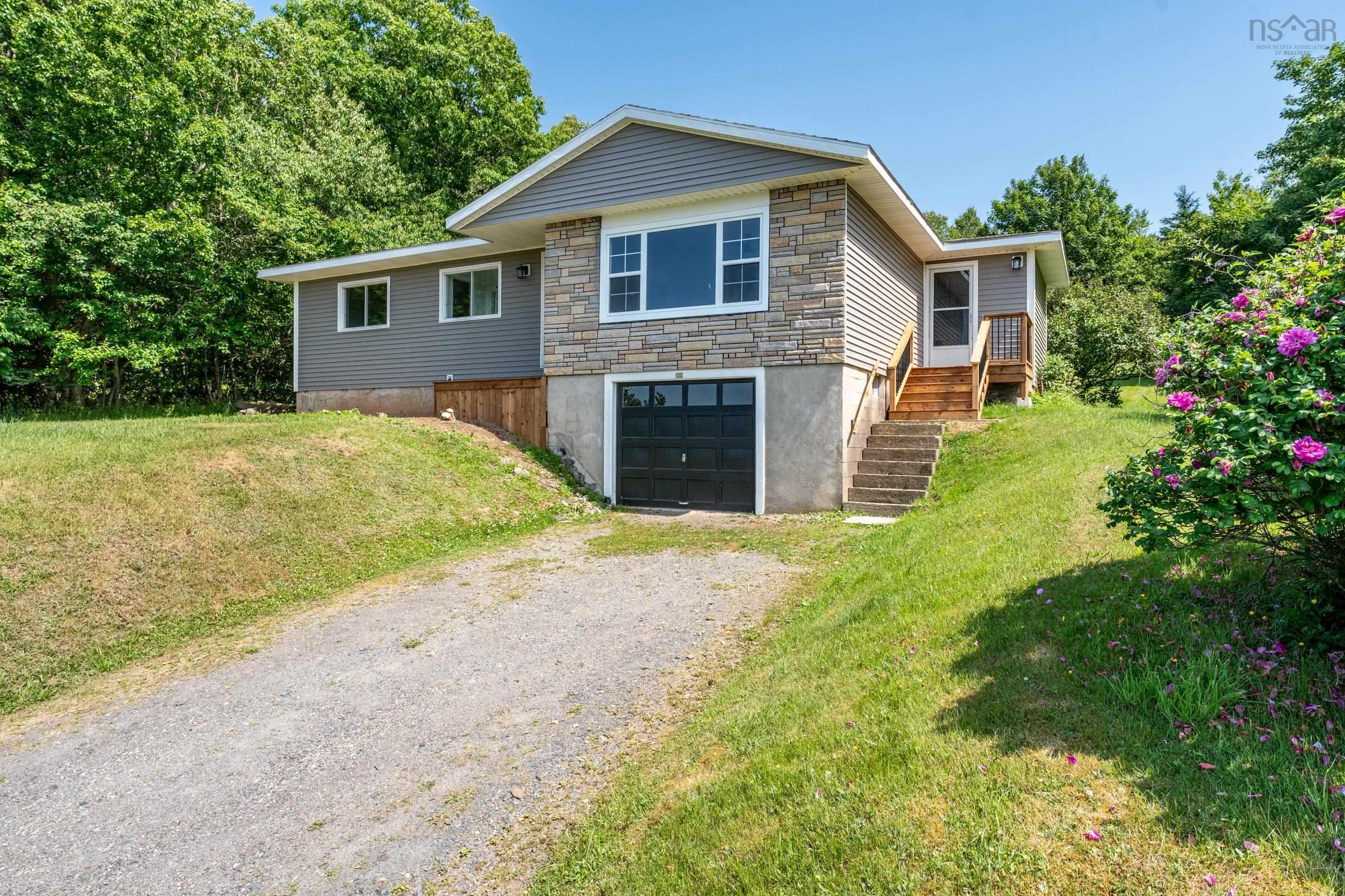 $329,000.00: 172 Highway 1, Smiths Cove
