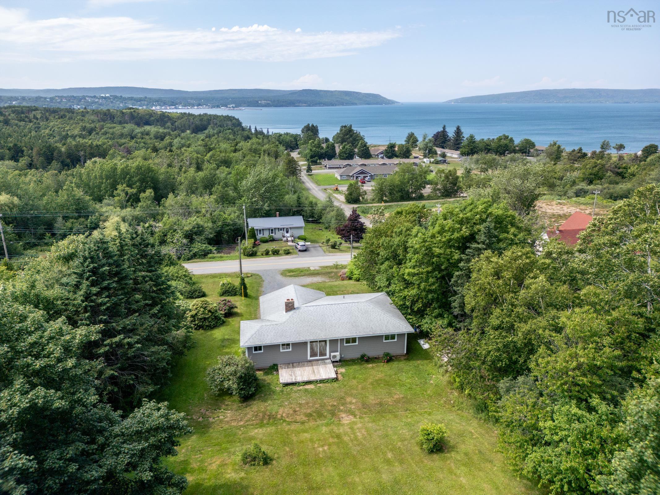 $329,000.00: 172 Highway 1, Smiths Cove