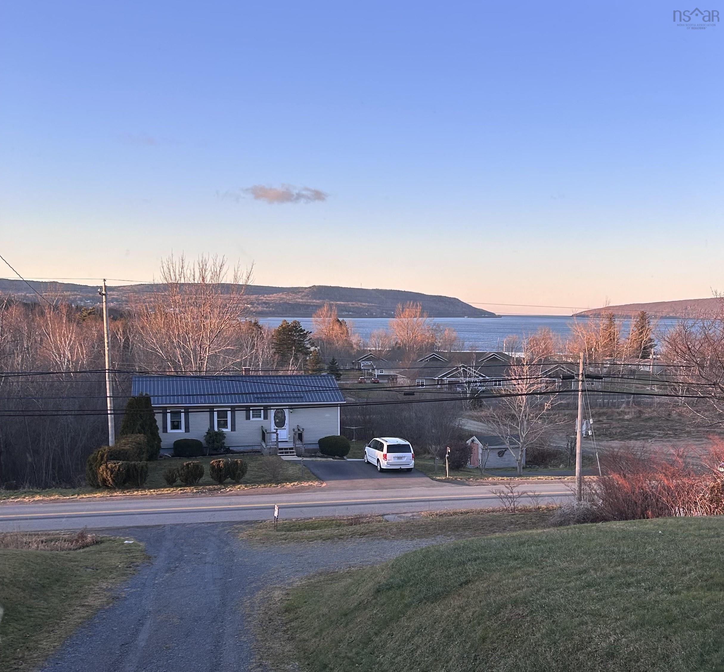 $329,000.00: 172 Highway 1, Smiths Cove