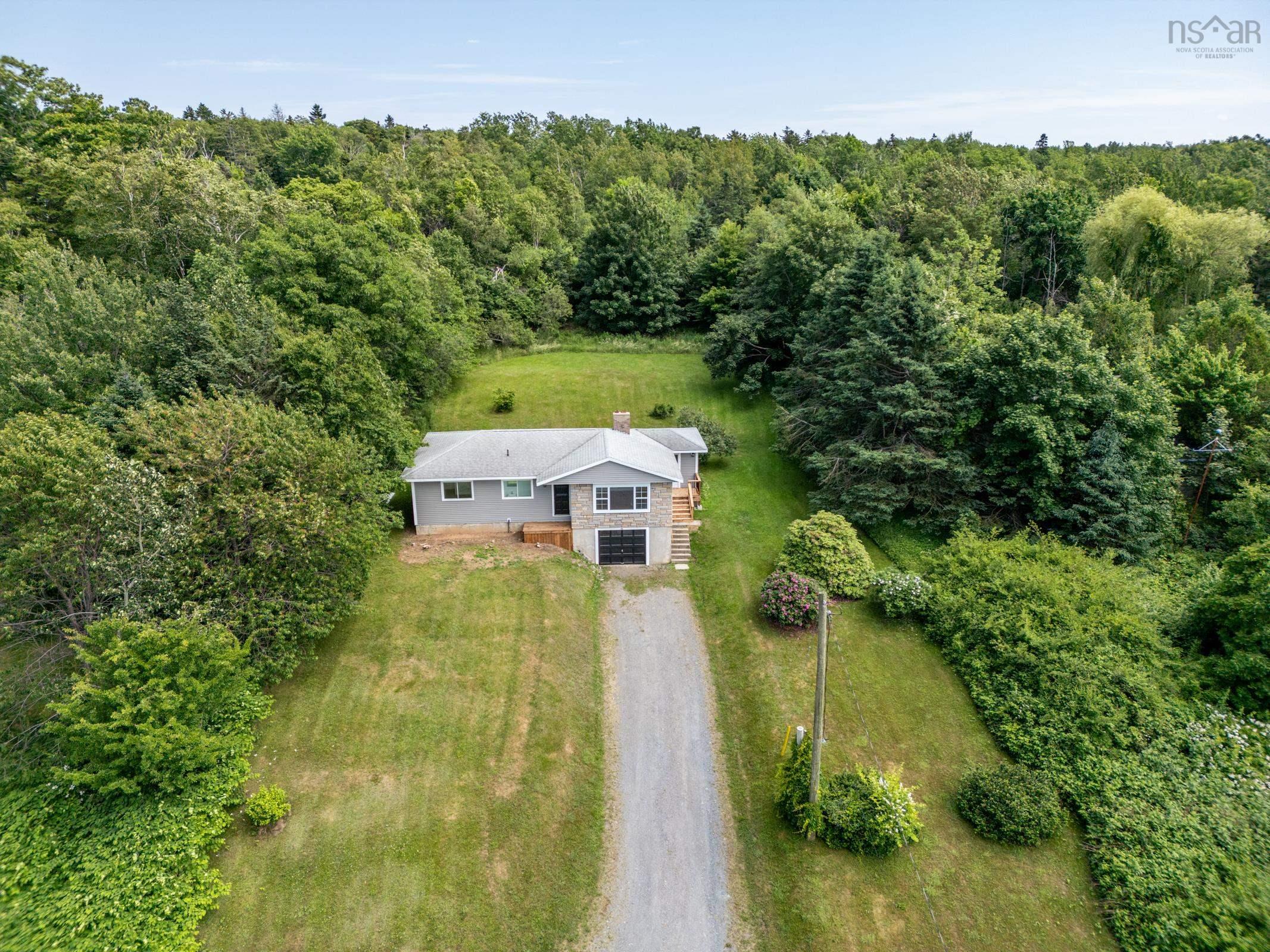 $329,000.00: 172 Highway 1, Smiths Cove