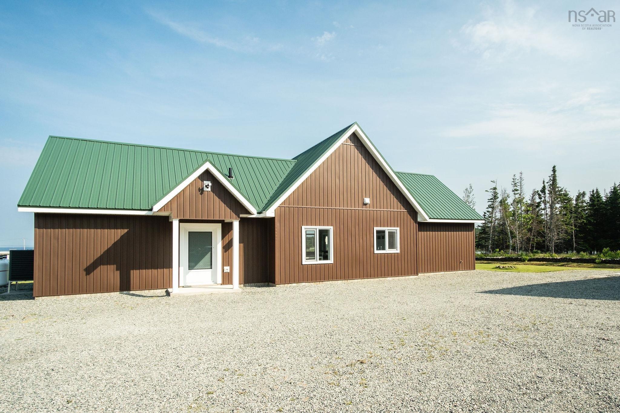 $825,000.00: 605 Shore Road, Little Judique