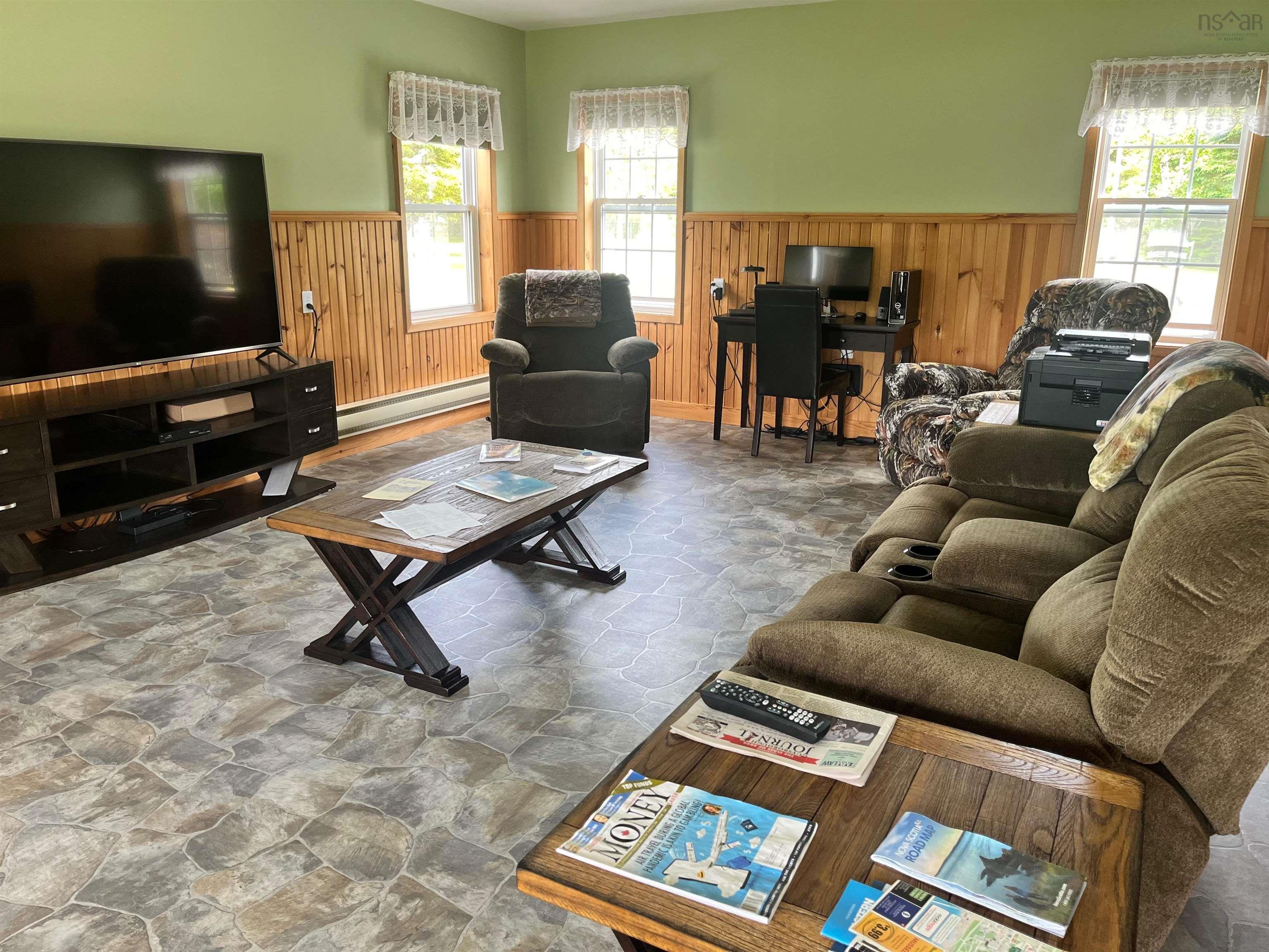 $689,900.00: 3767 Sonora Road, Sherbrooke