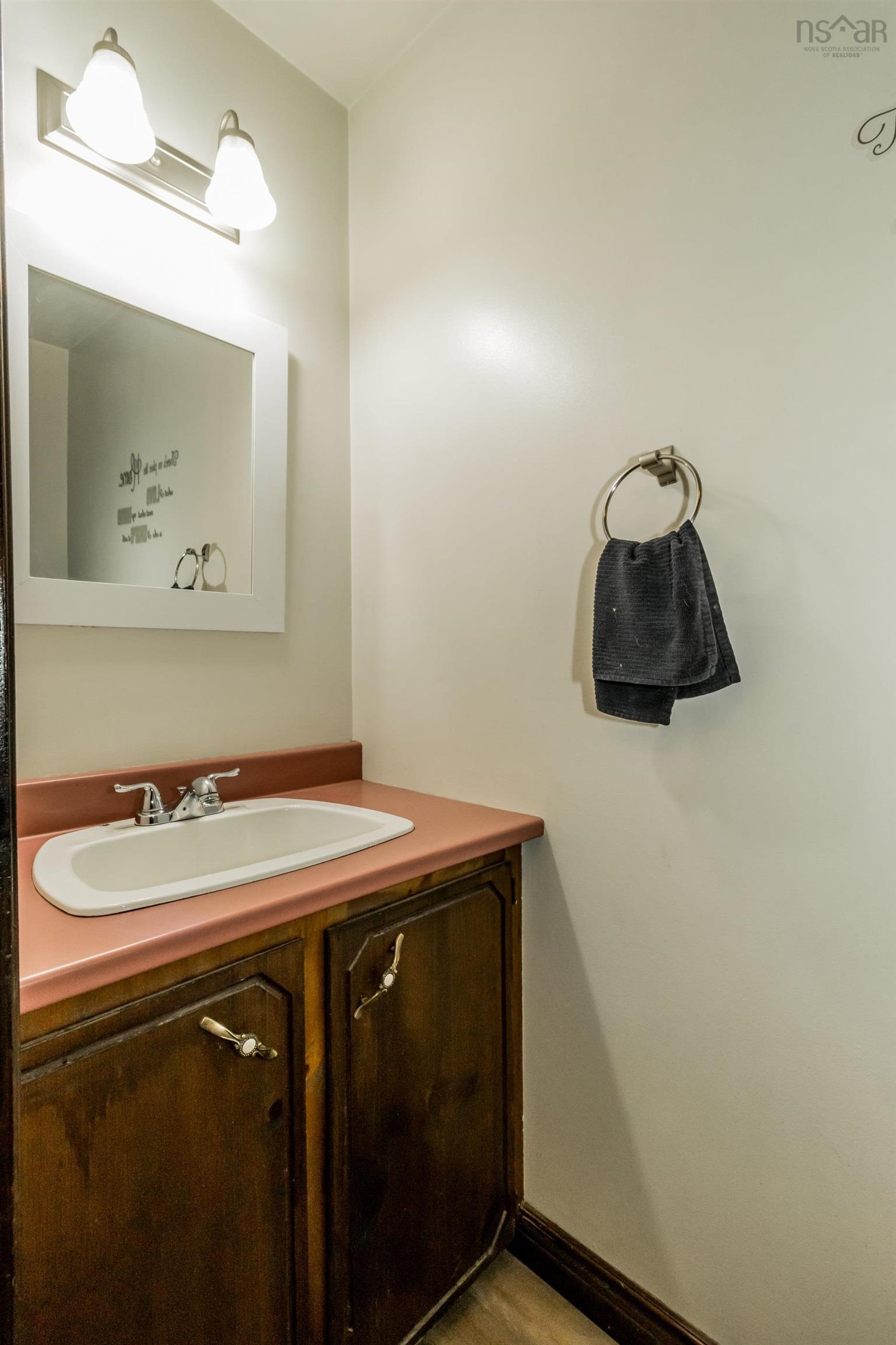 $499,900.00: 1714 Highway 360, Garland