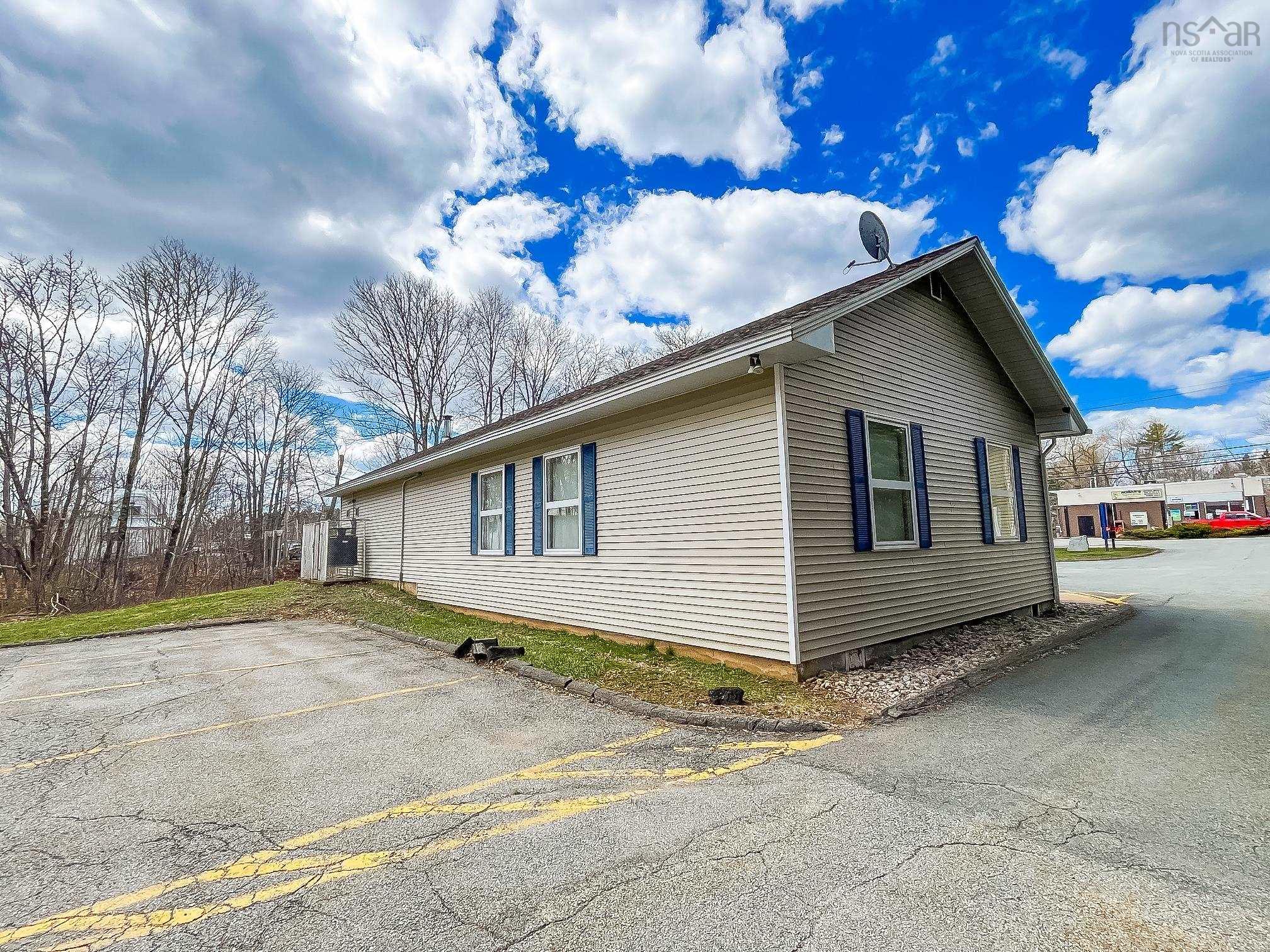 $289,900.00: 5253 Highway 10, New Germany