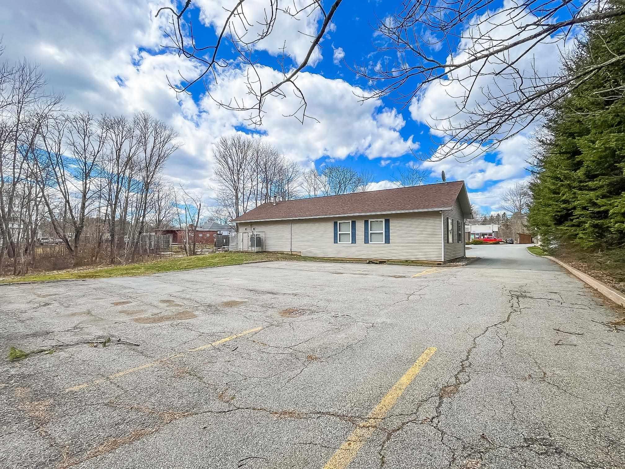 $289,900.00: 5253 Highway 10, New Germany