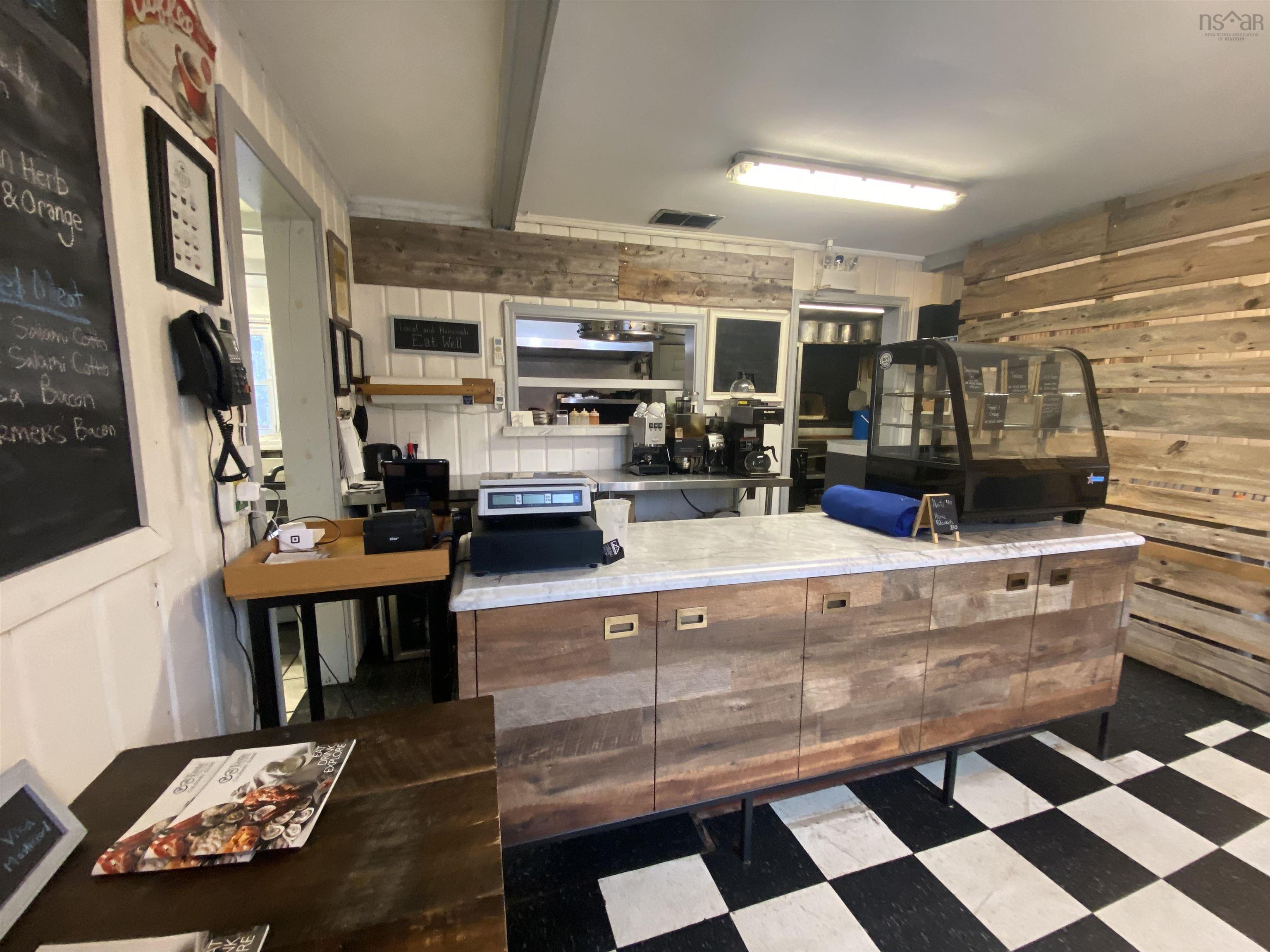 $250,000.00: 4491 12 Highway, New Ross