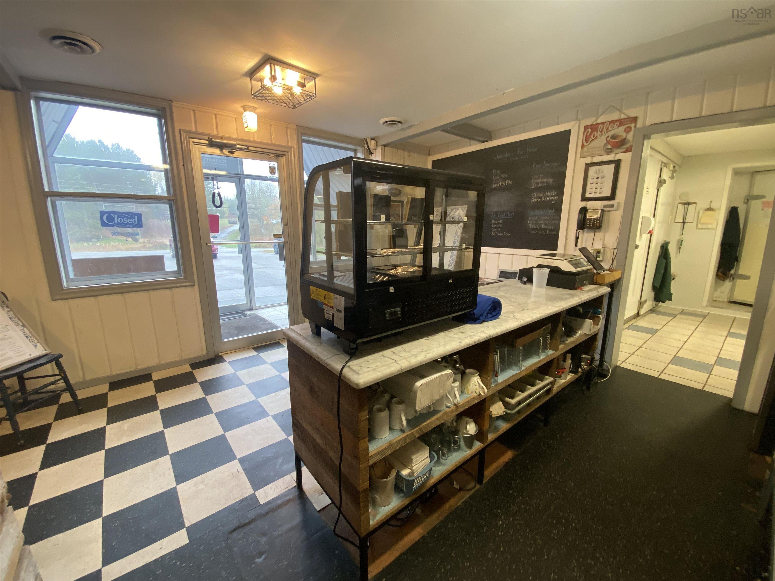 $250,000.00: 4491 12 Highway, New Ross