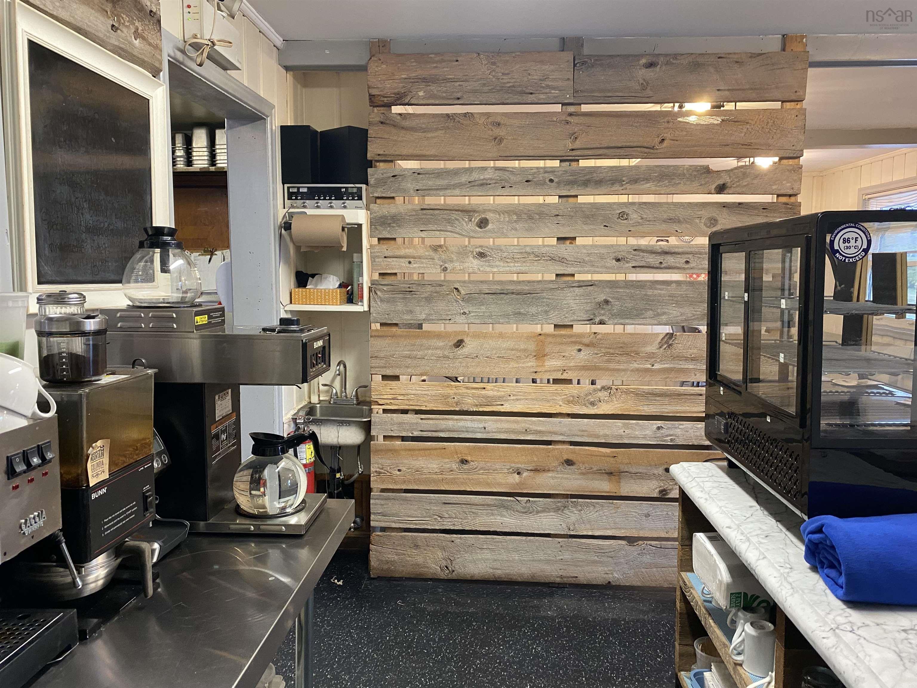 $250,000.00: 4491 12 Highway, New Ross