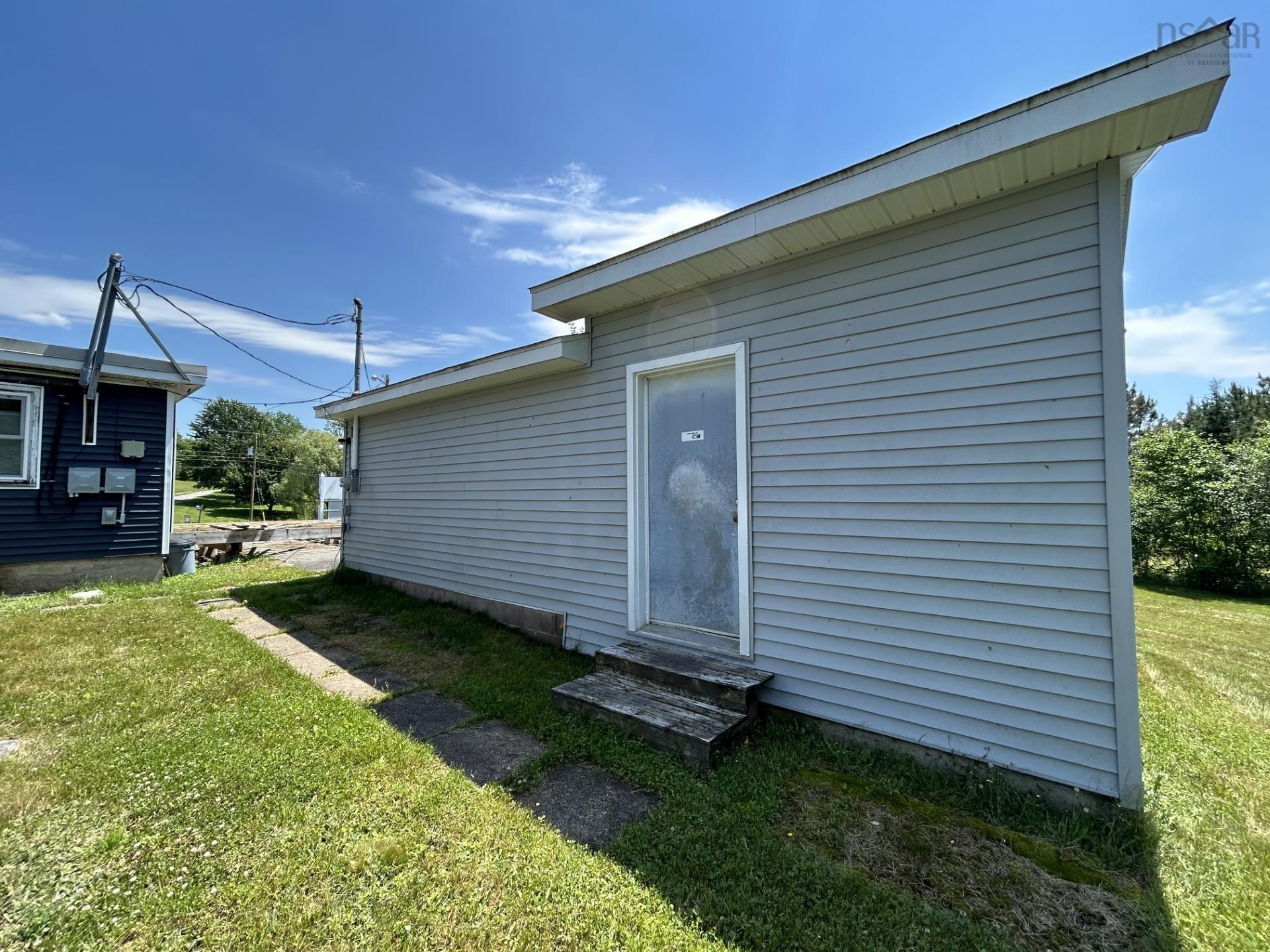 $250,000.00: 4491 12 Highway, New Ross