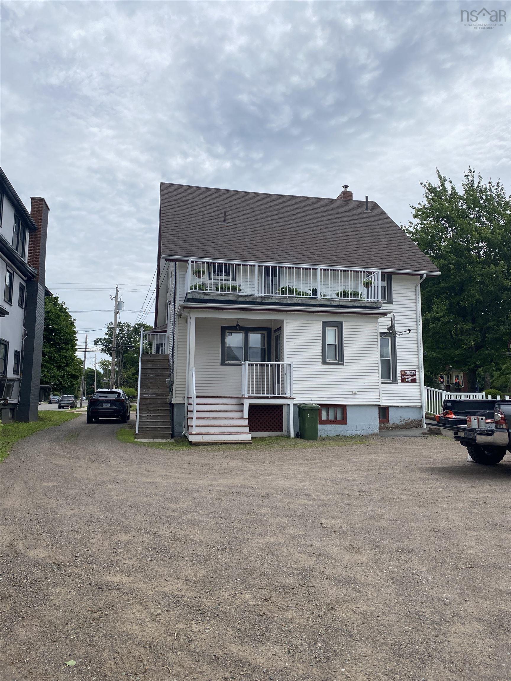 $574,900.00: 92 Willow Street, Truro