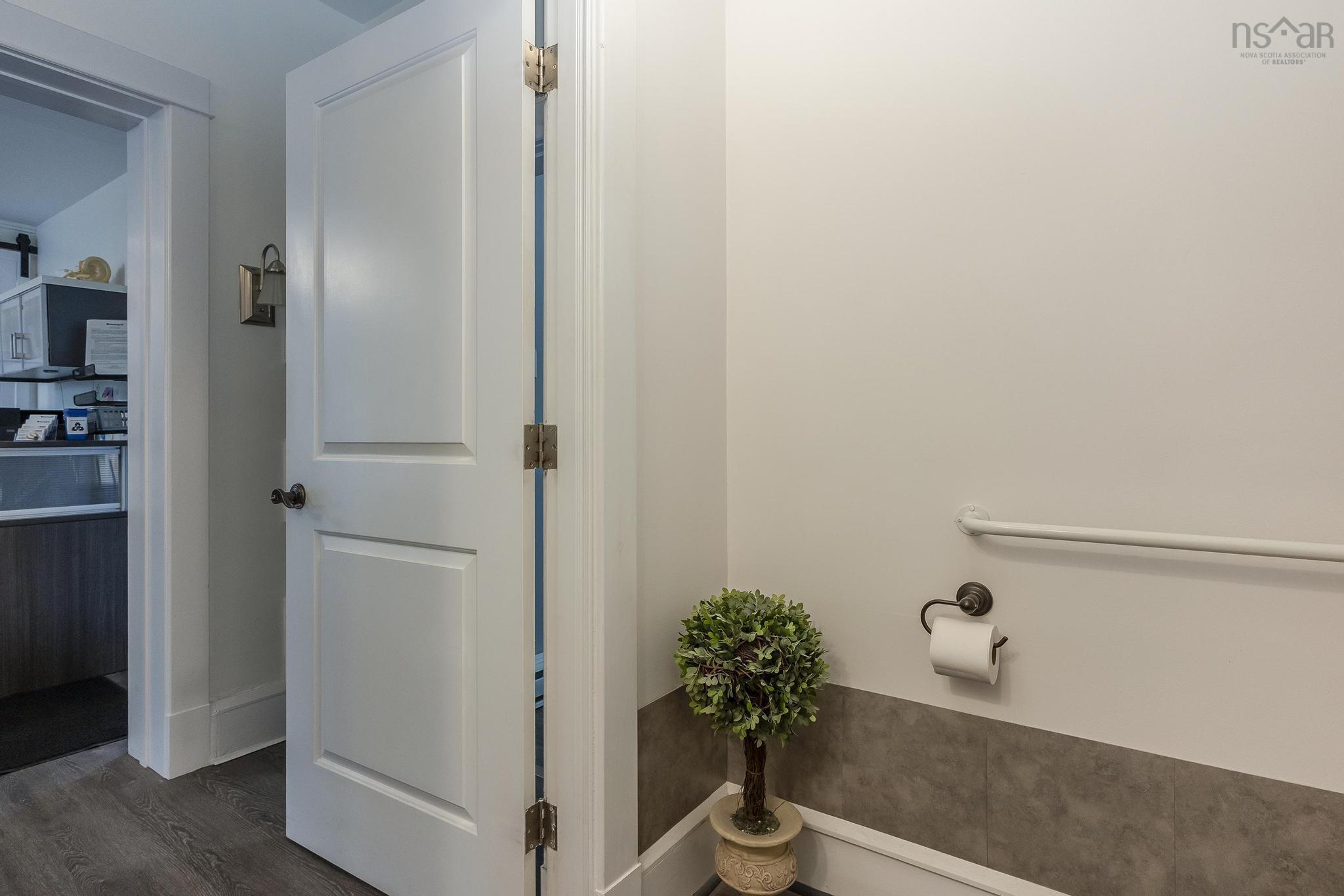 $574,900.00: 92 Willow Street, Truro