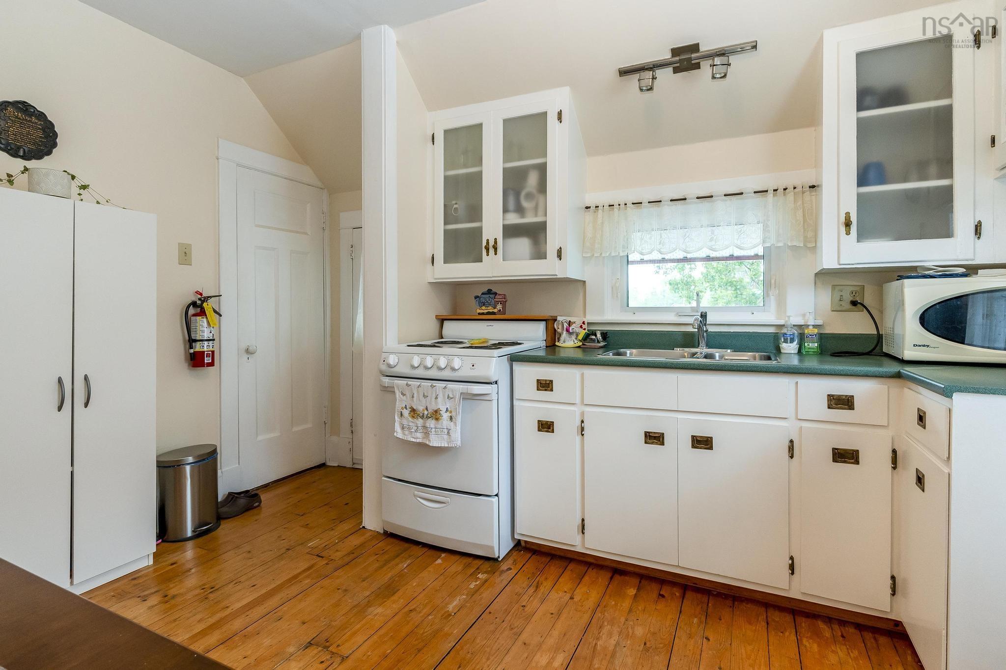 $574,900.00: 92 Willow Street, Truro