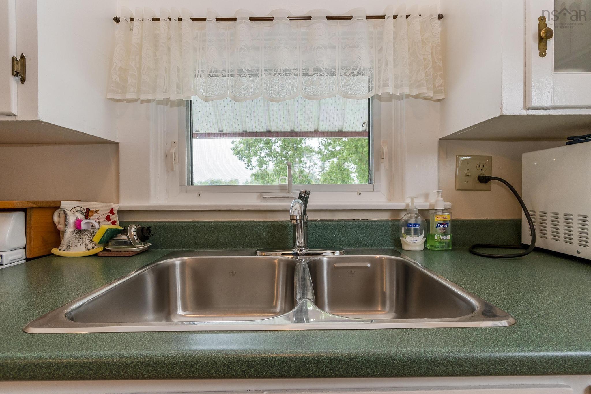 $574,900.00: 92 Willow Street, Truro