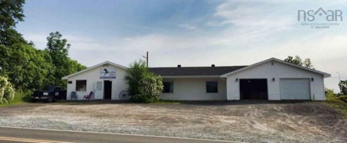 $459,000.00: 2037 Highway 1 Highway NE, Falmouth