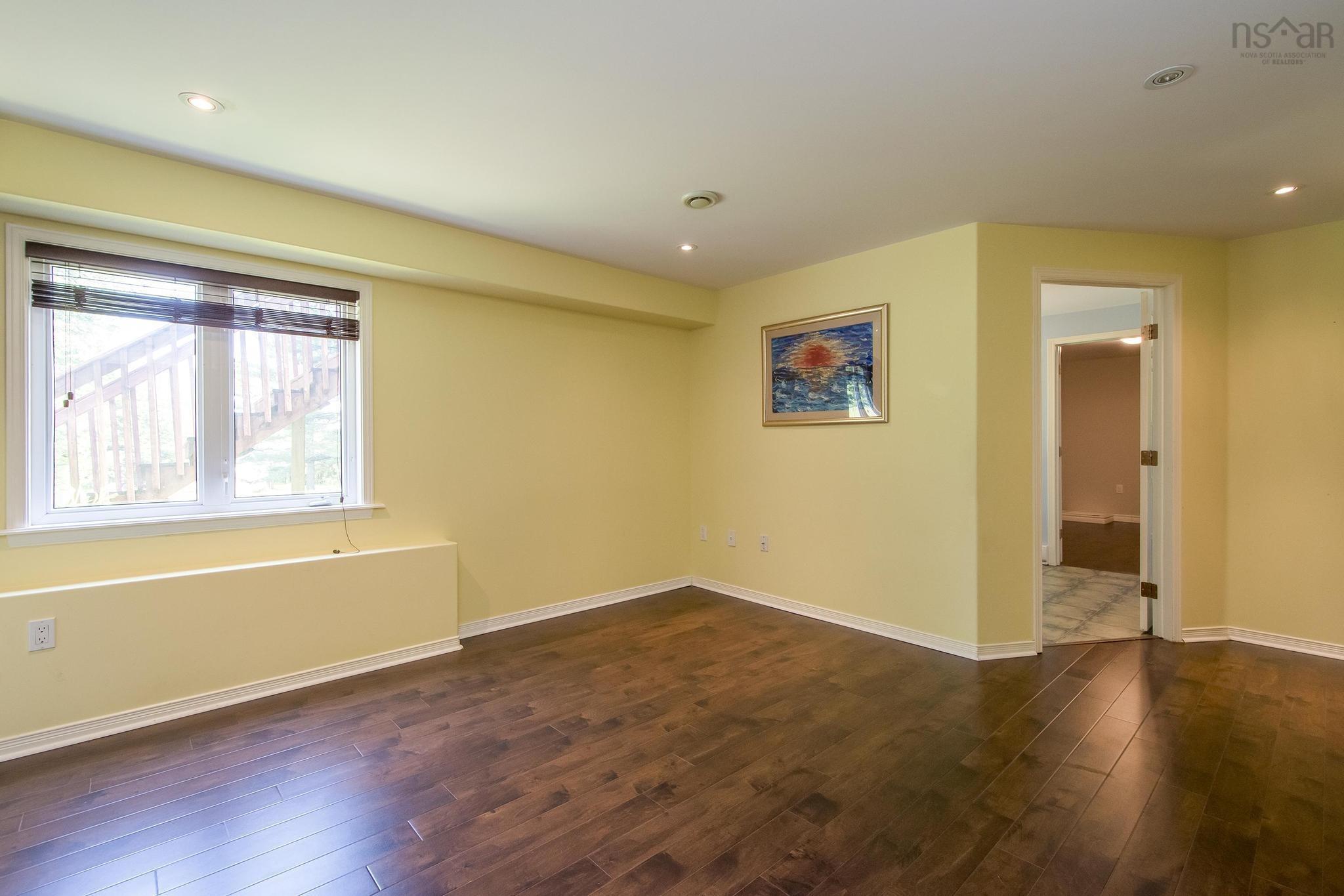 $949,000.00: 27 Lakeshore Drive, Hammonds Plains