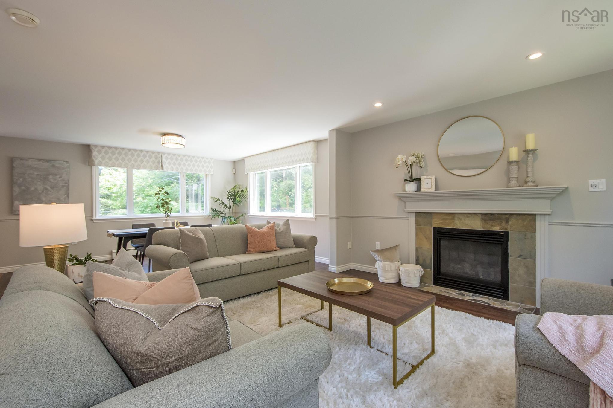 $949,000.00: 27 Lakeshore Drive, Hammonds Plains