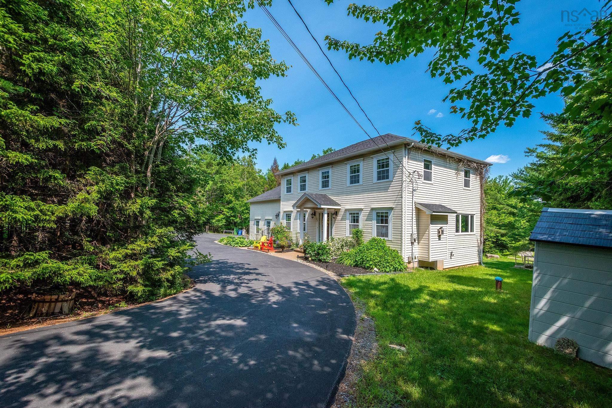 $949,000.00: 27 Lakeshore Drive, Hammonds Plains