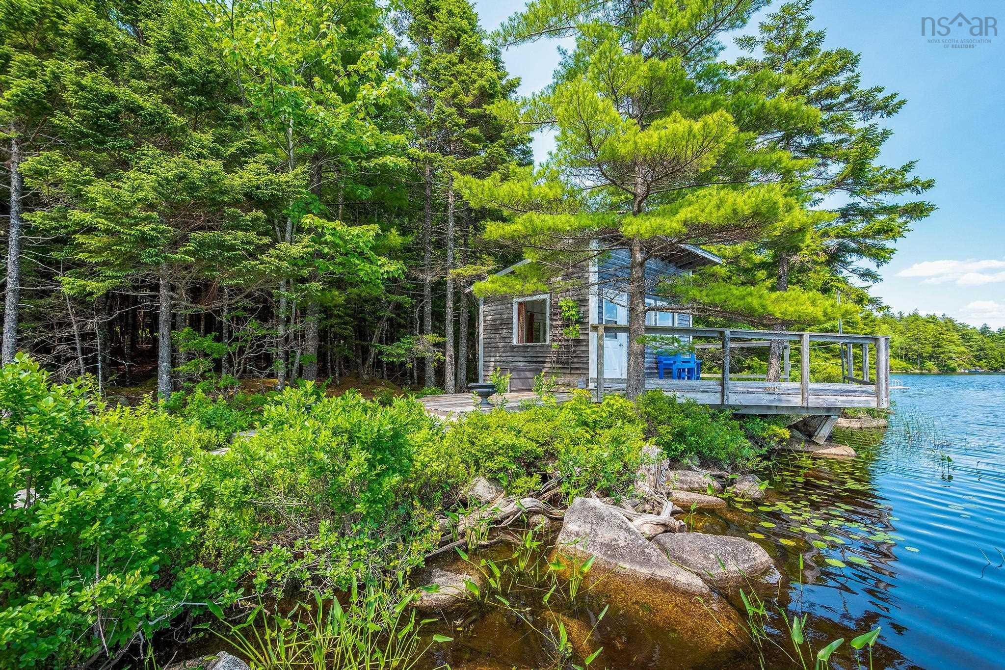 $949,000.00: 27 Lakeshore Drive, Hammonds Plains