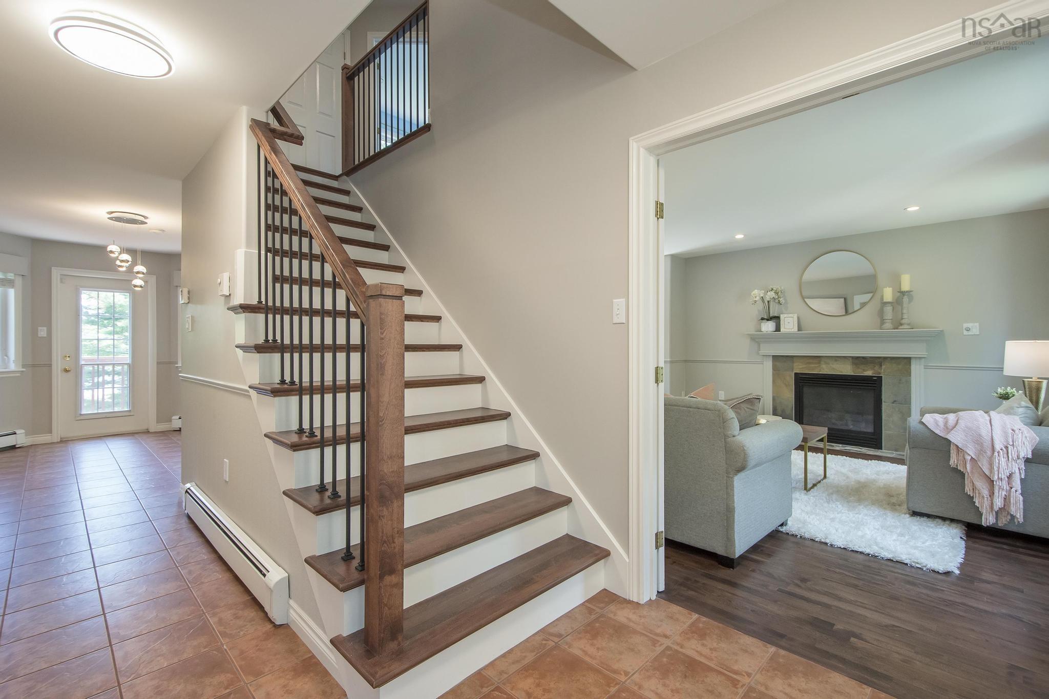 $949,000.00: 27 Lakeshore Drive, Hammonds Plains