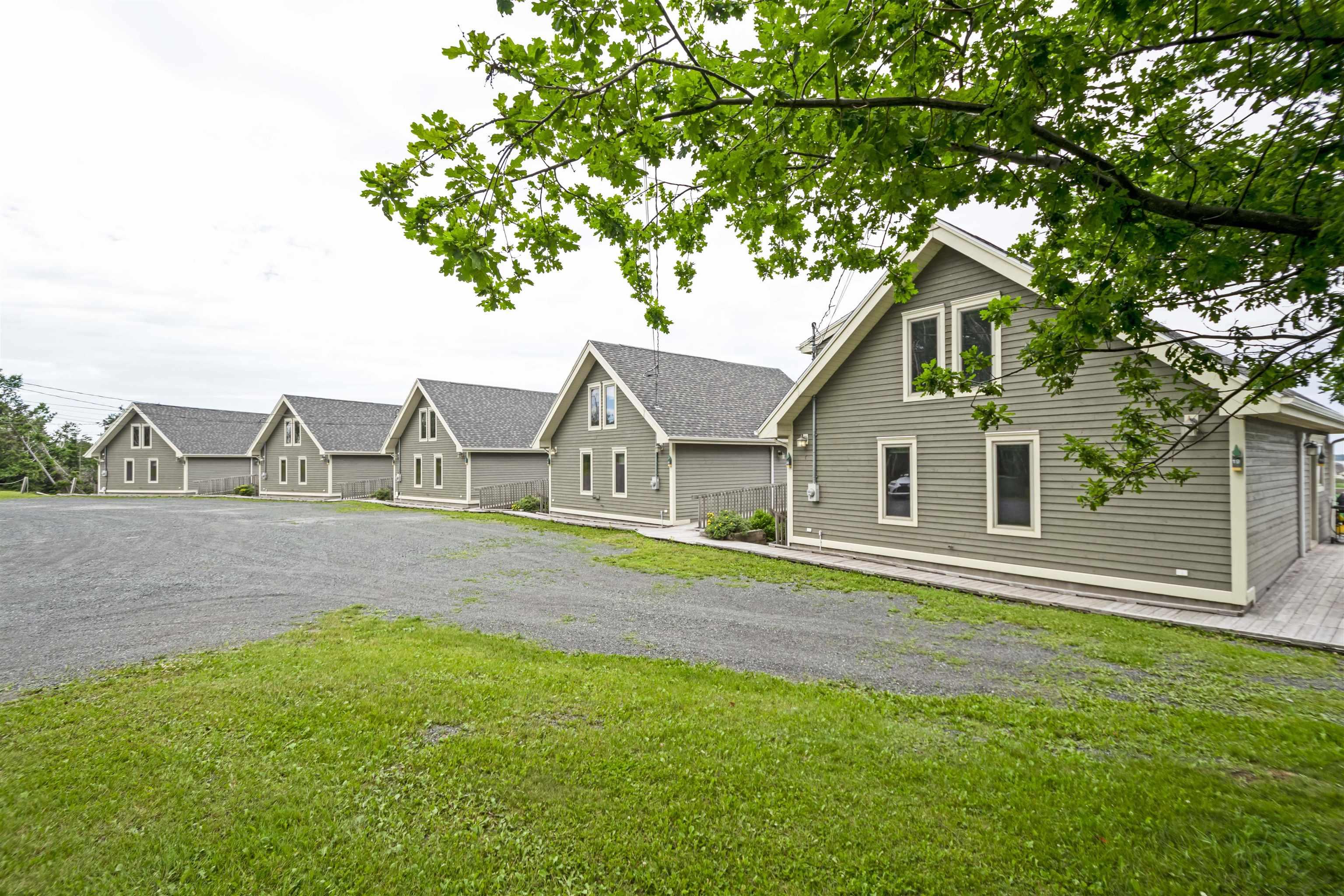 $2,000,000.00: 19-28 Thistle Lane, Braeshore