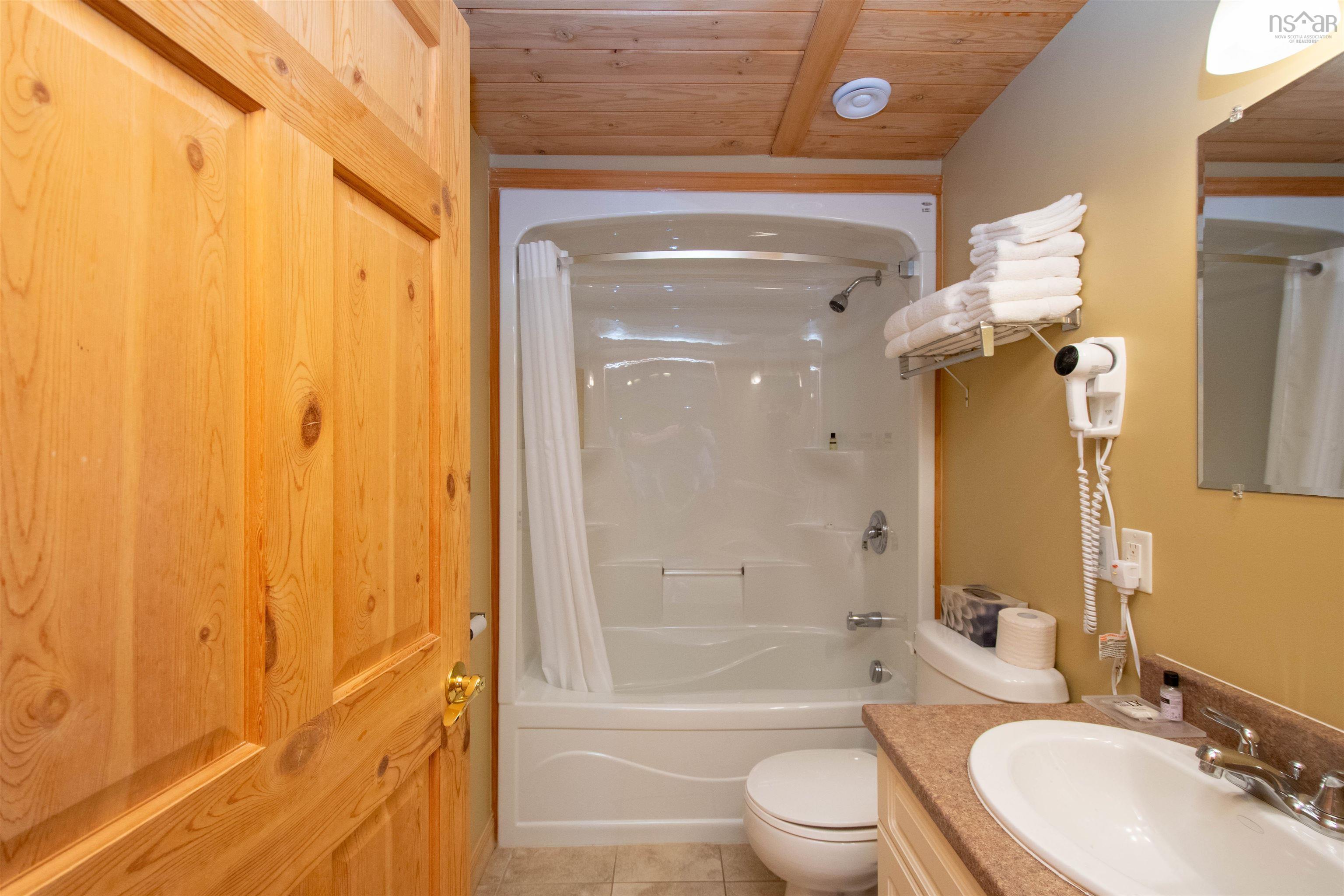 $2,000,000.00: 19-28 Thistle Lane, Braeshore