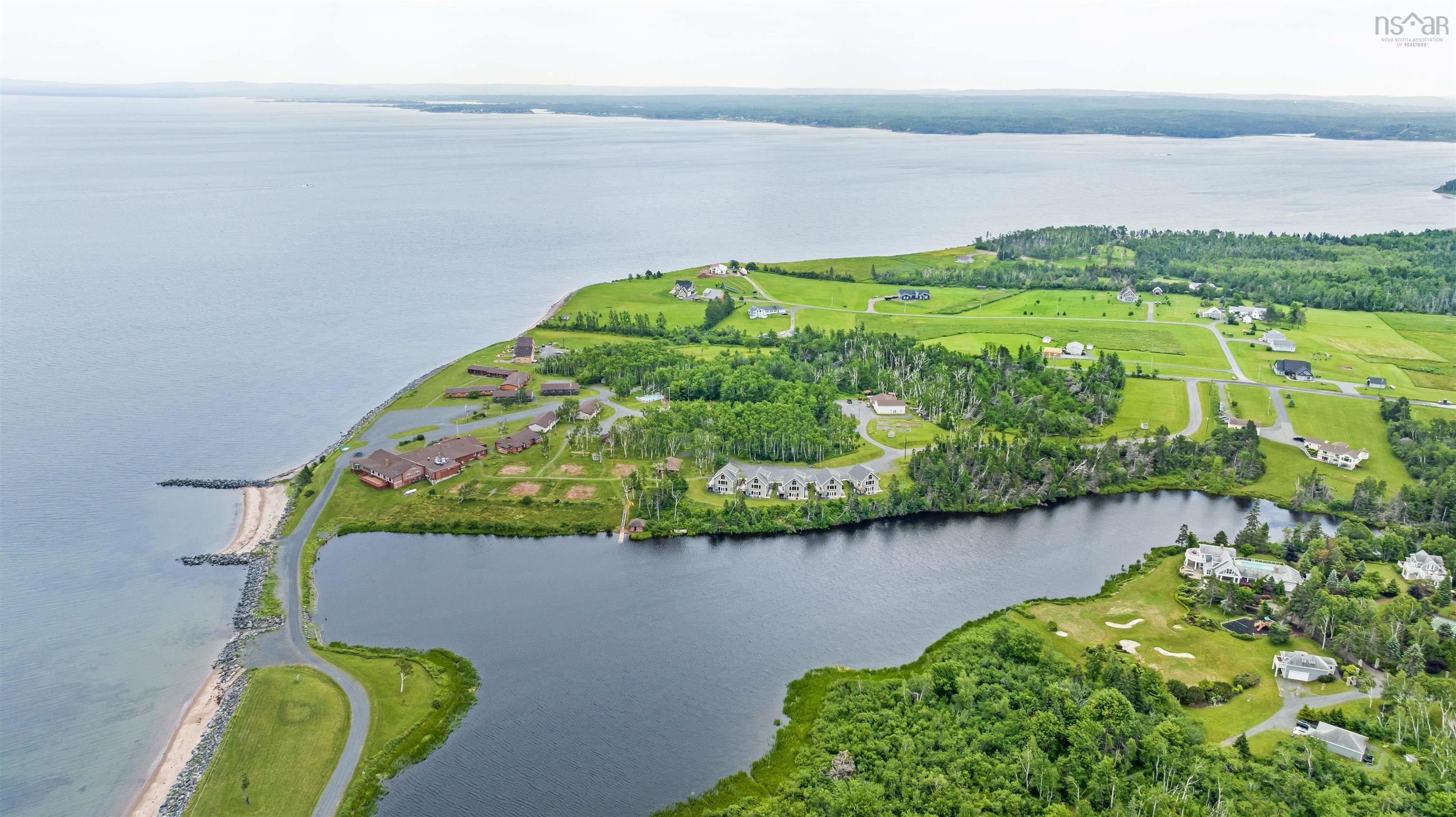 $2,000,000.00: 19-28 Thistle Lane, Braeshore