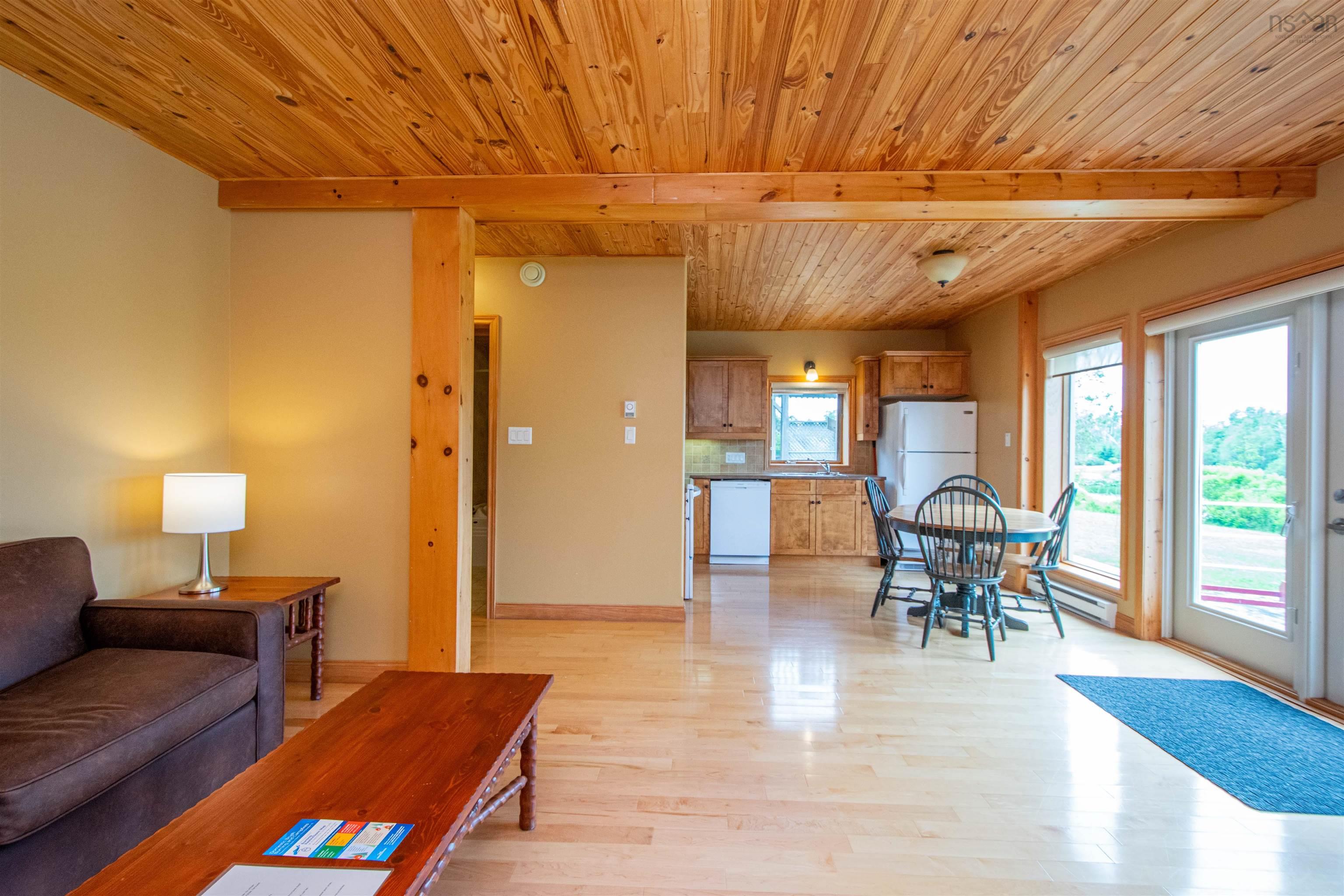 $2,000,000.00: 19-28 Thistle Lane, Braeshore