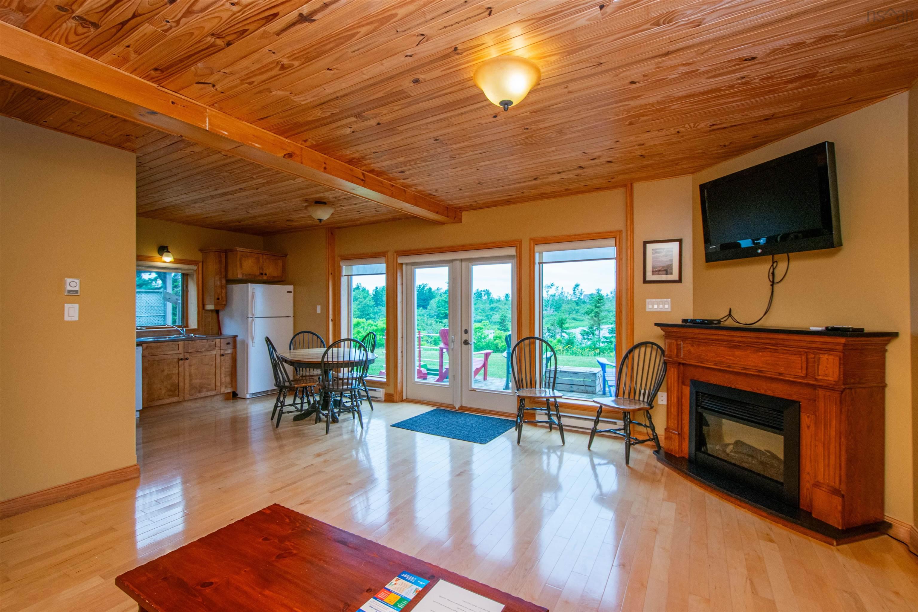 $2,000,000.00: 19-28 Thistle Lane, Braeshore