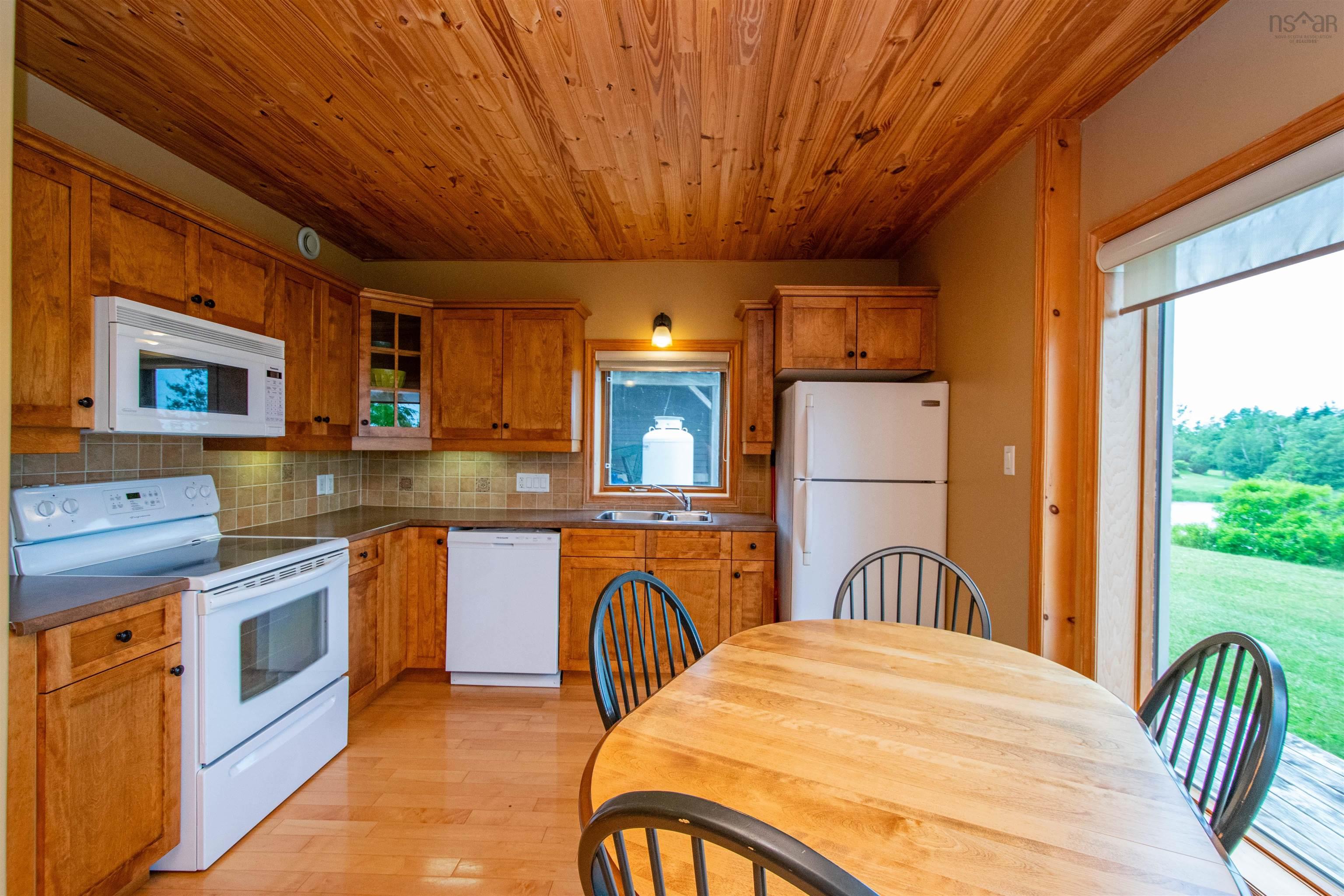 $2,000,000.00: 19-28 Thistle Lane, Braeshore