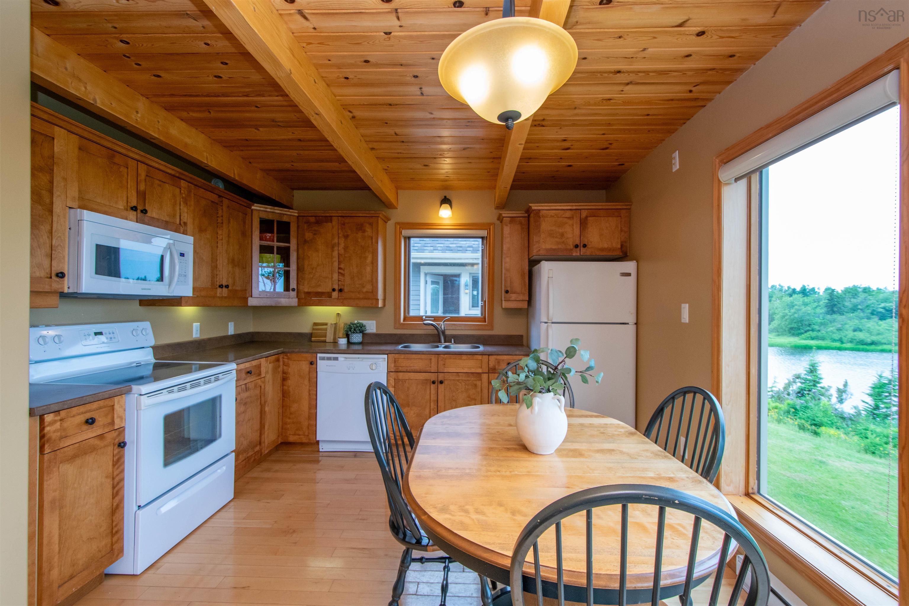 $2,000,000.00: 19-28 Thistle Lane, Braeshore