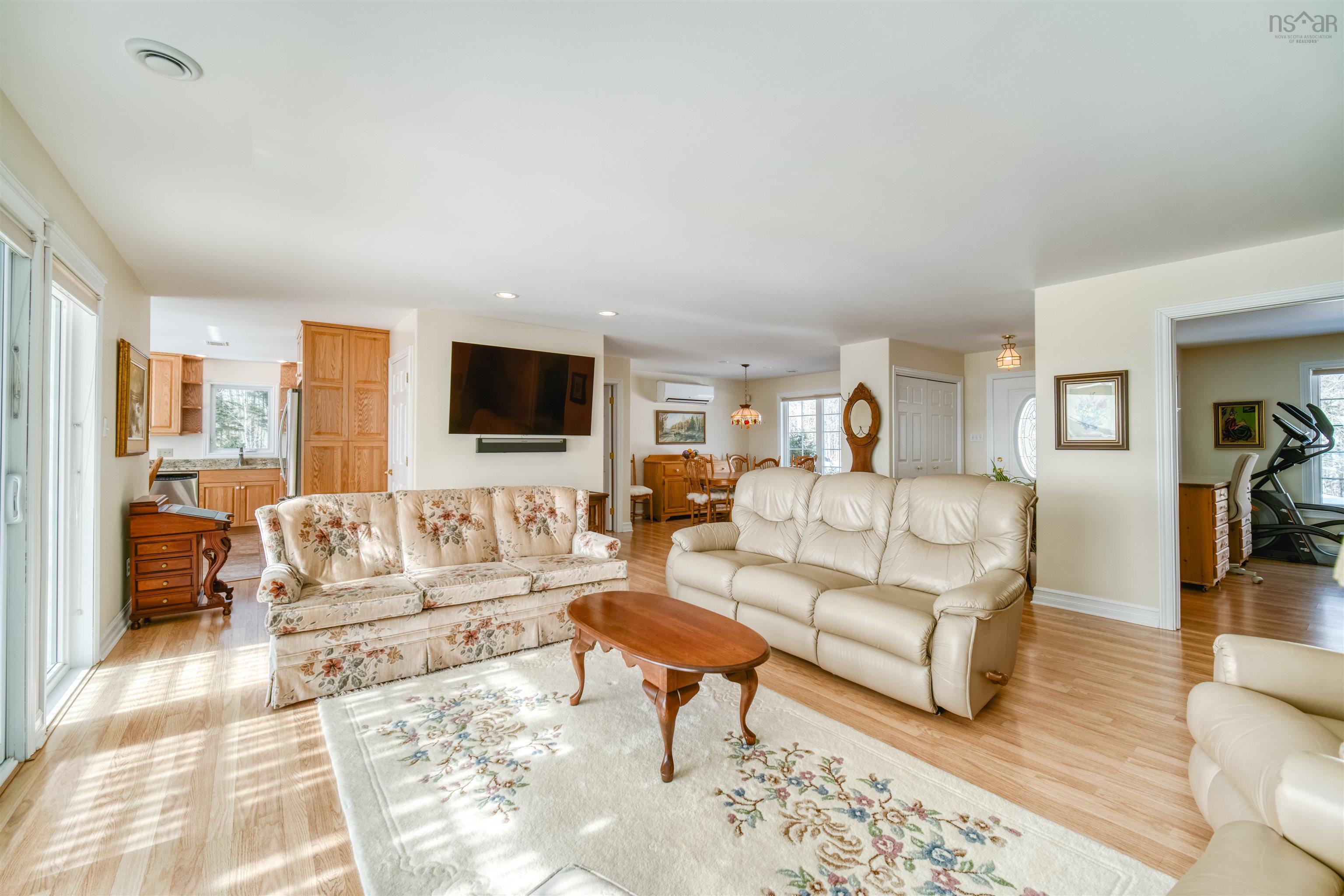 3742 Highway 358 