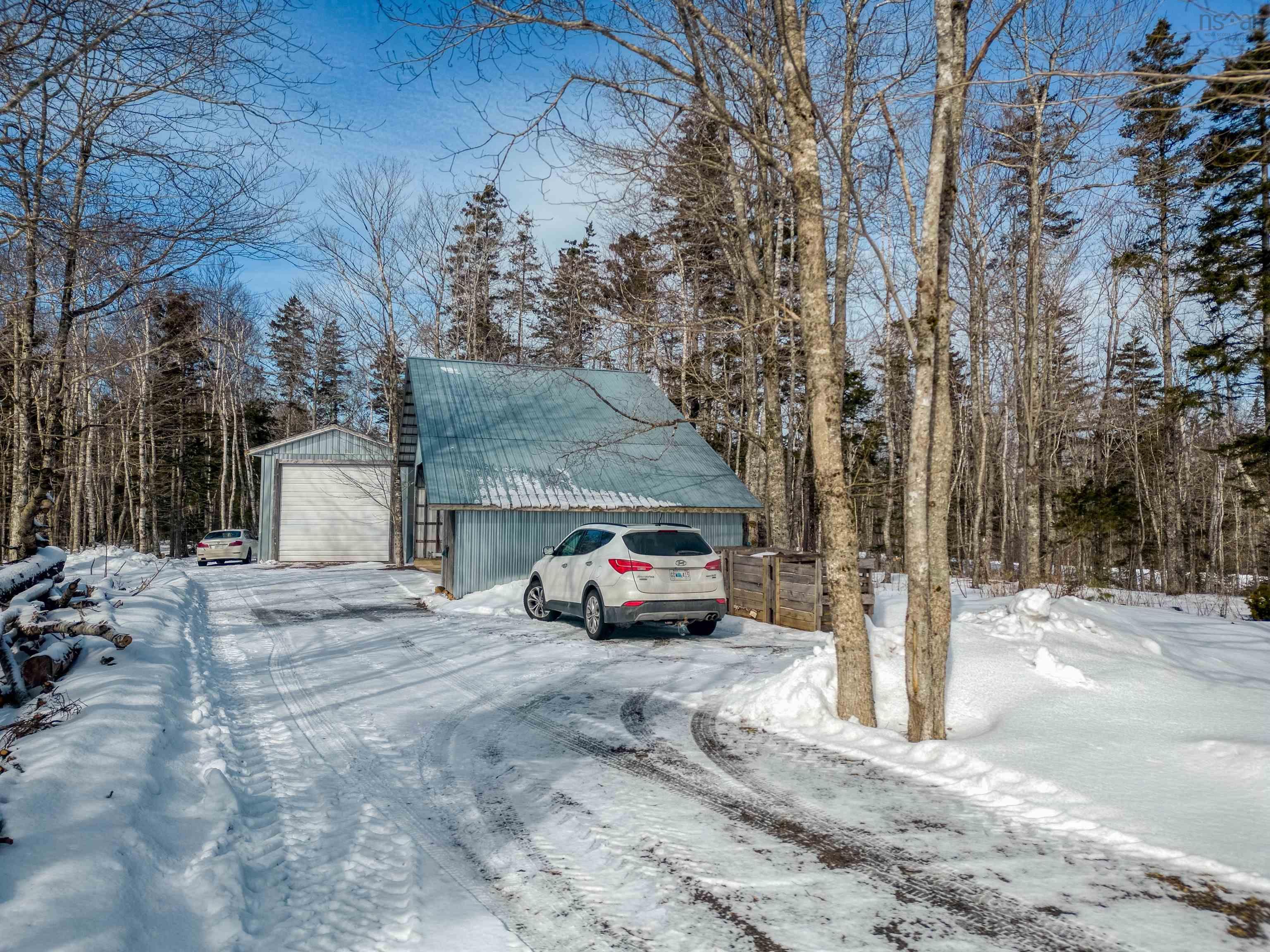 3742 Highway 358 