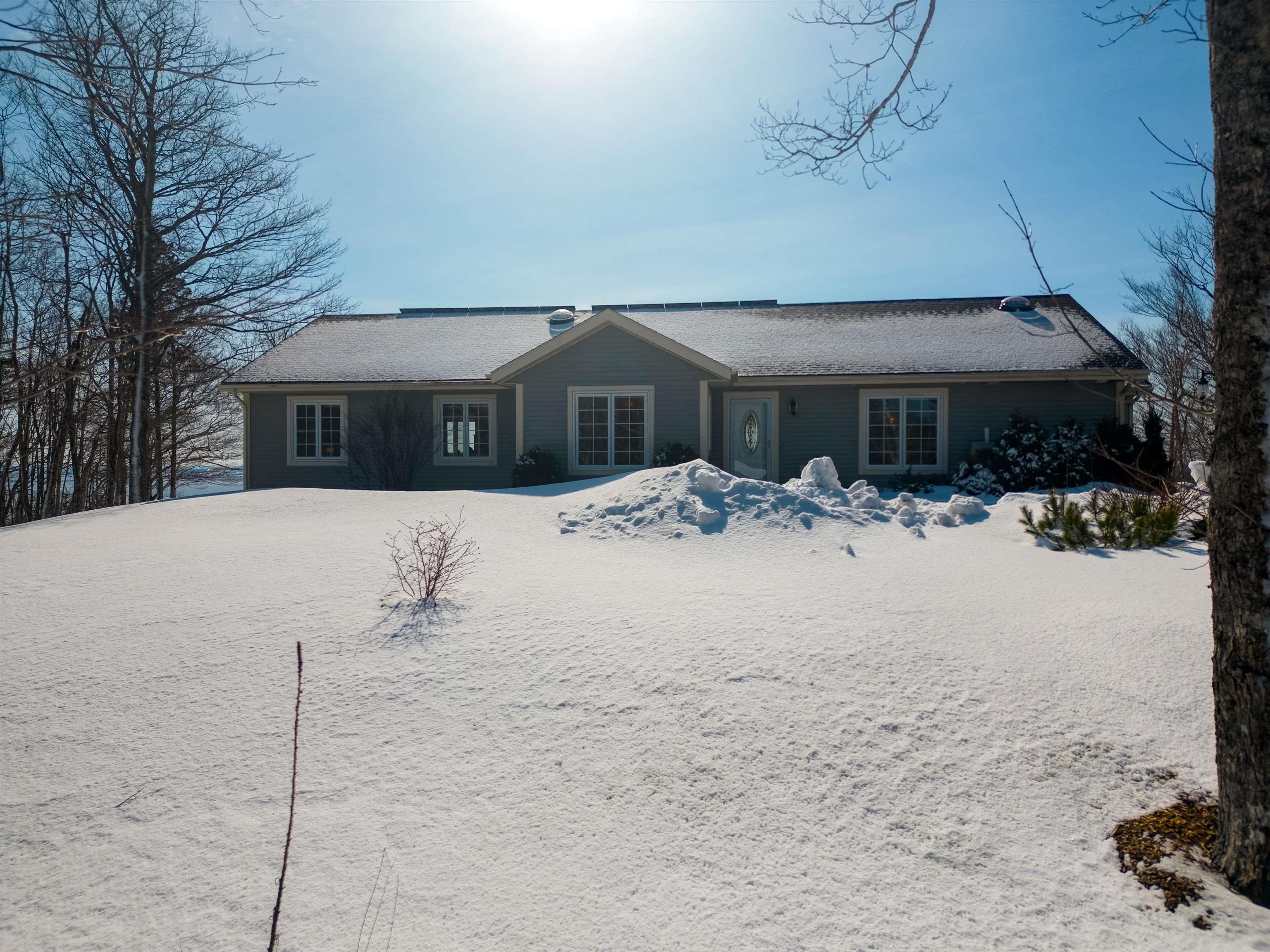 3742 Highway 358 