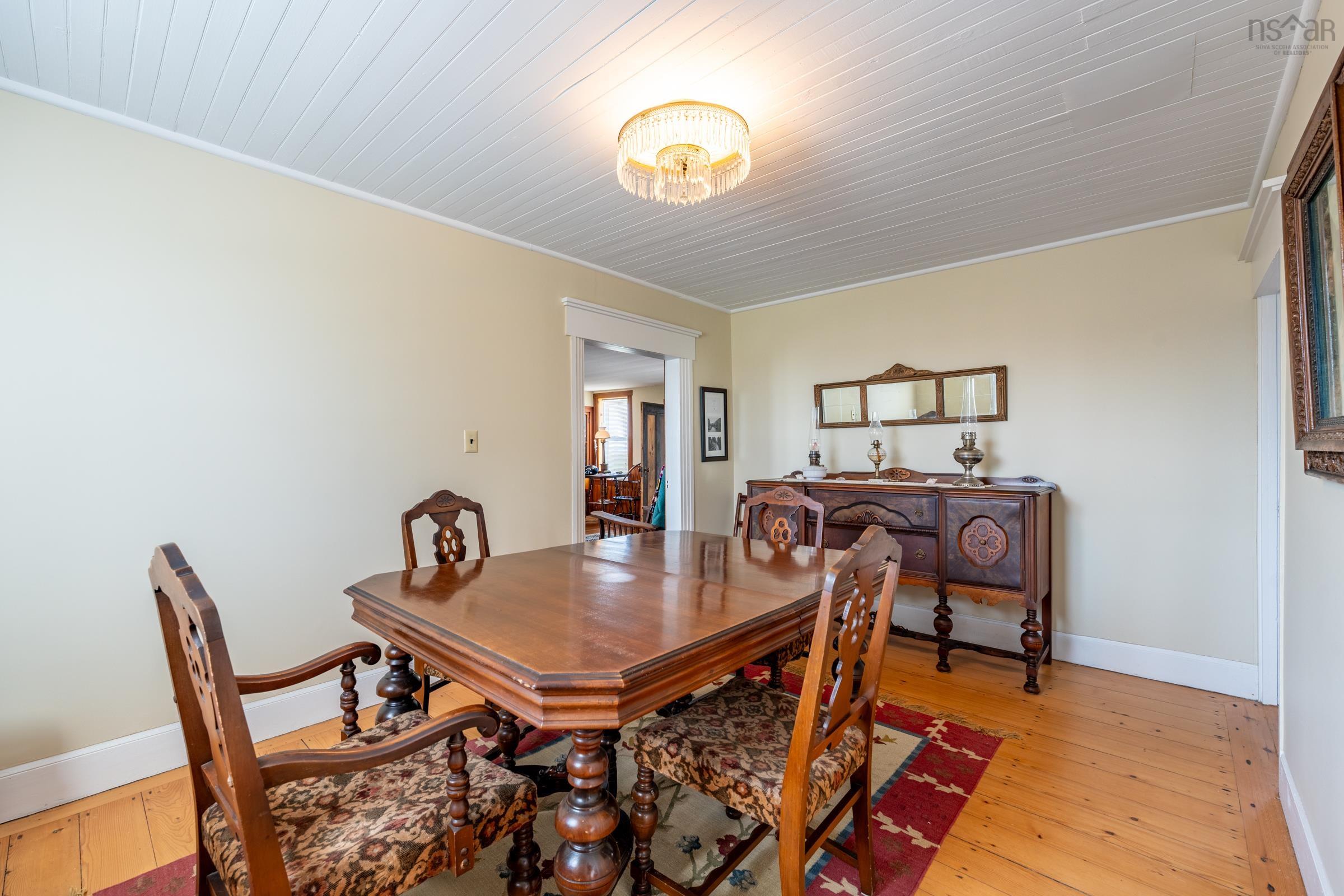2857 Evangeline Trail 